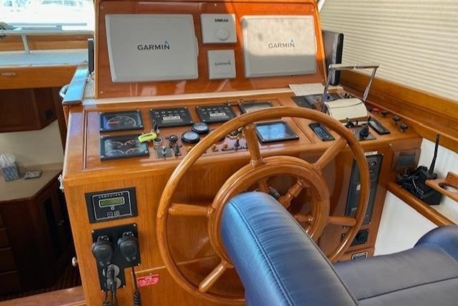 2001 Grand Banks 