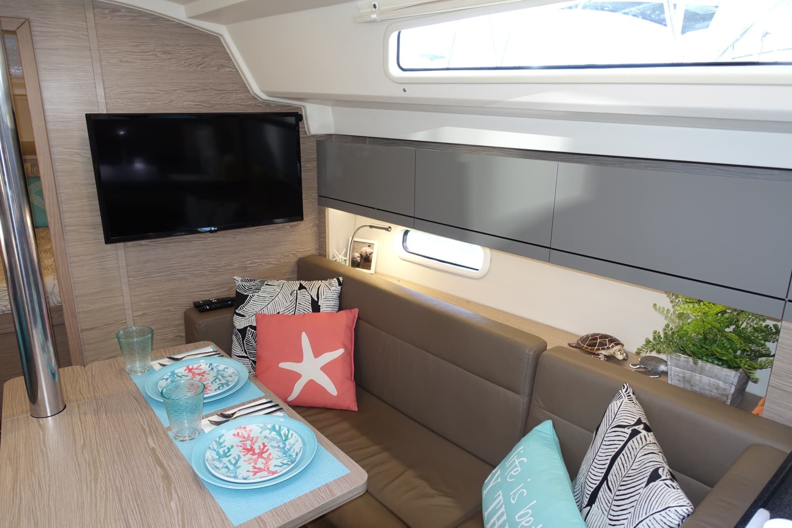 2021 Hanse 348