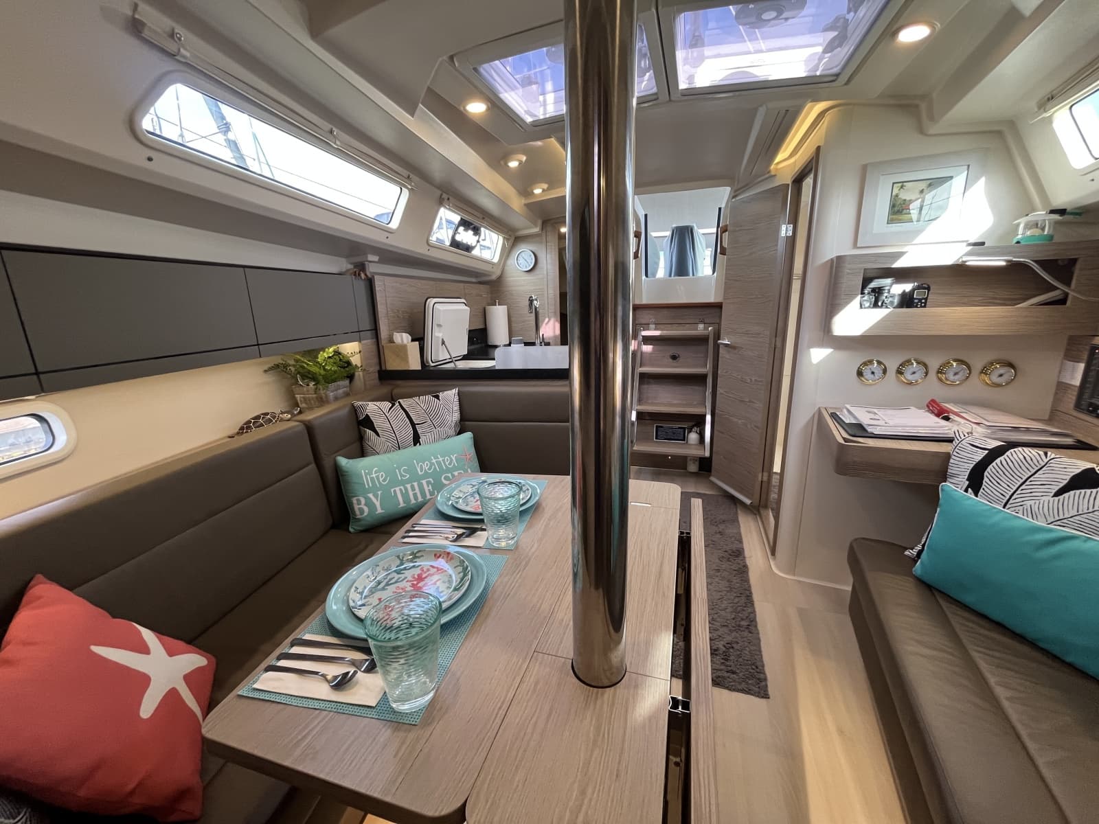 2021 Hanse 348