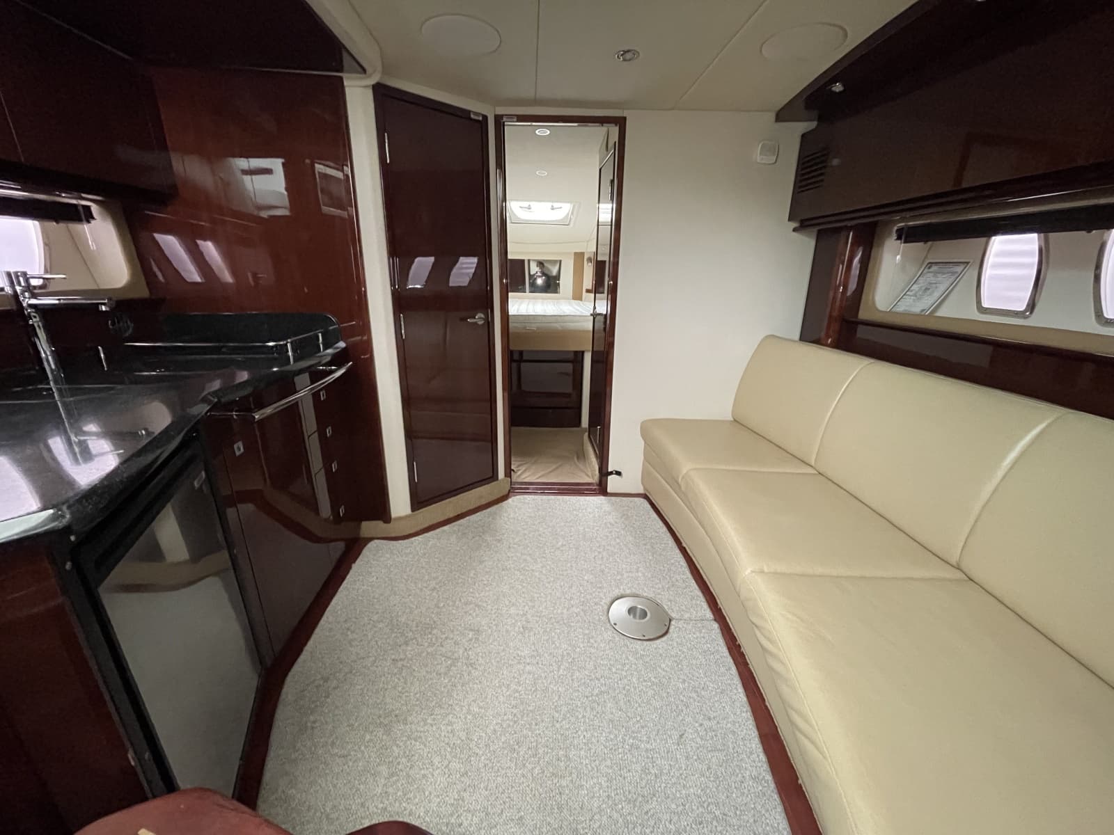 2010 Sea Ray 390 Sundancer