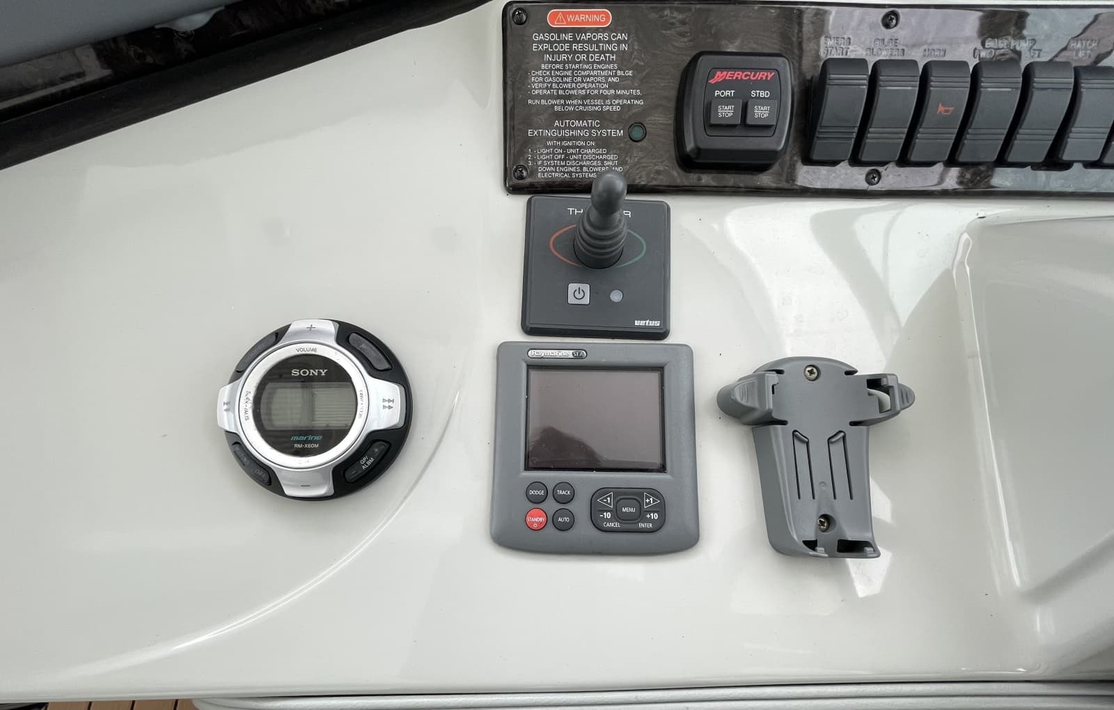 2010 Sea Ray 390 Sundancer