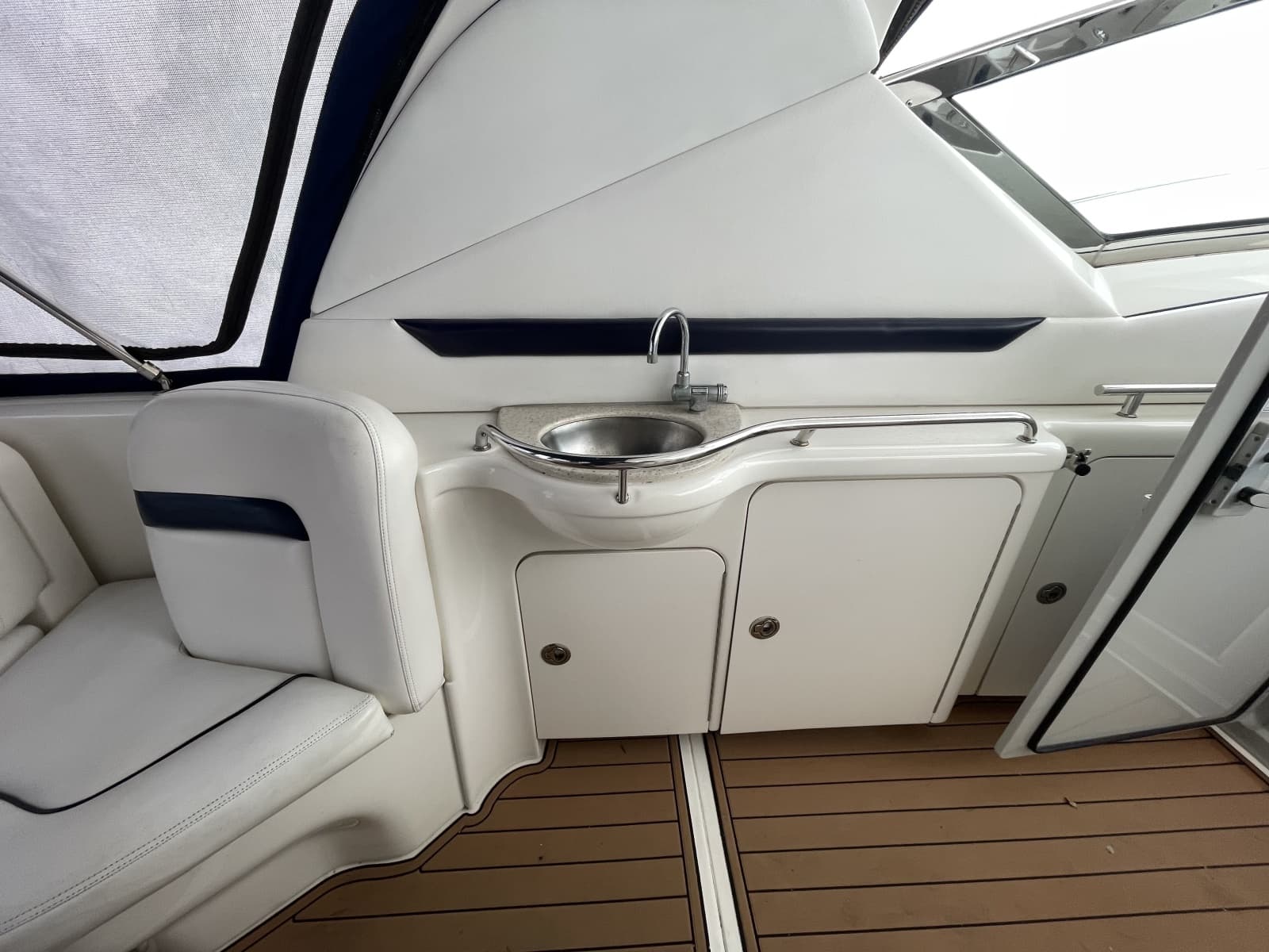 2010 Sea Ray 390 Sundancer
