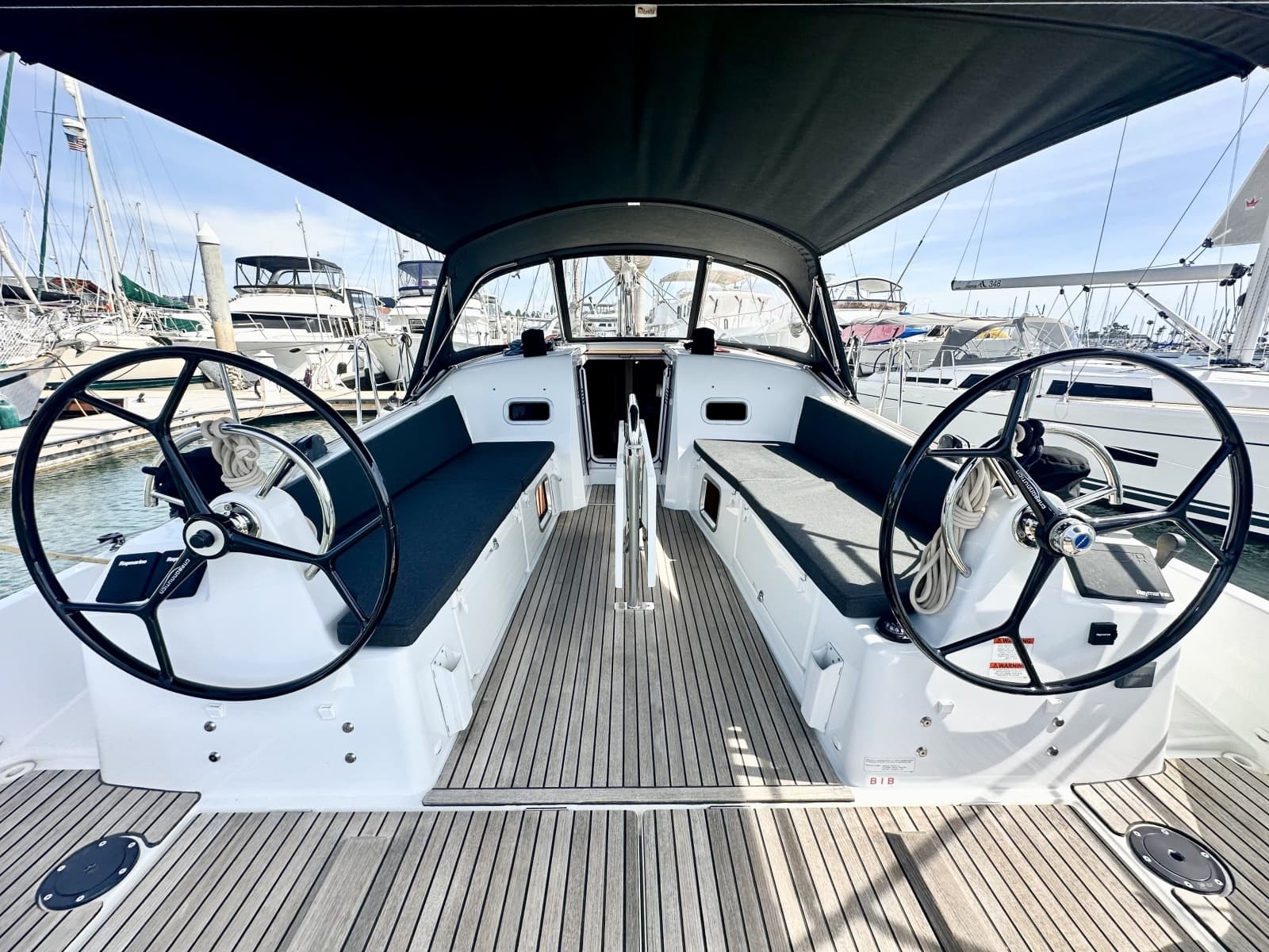 2023 Jeanneau 380 PERFORMANCE