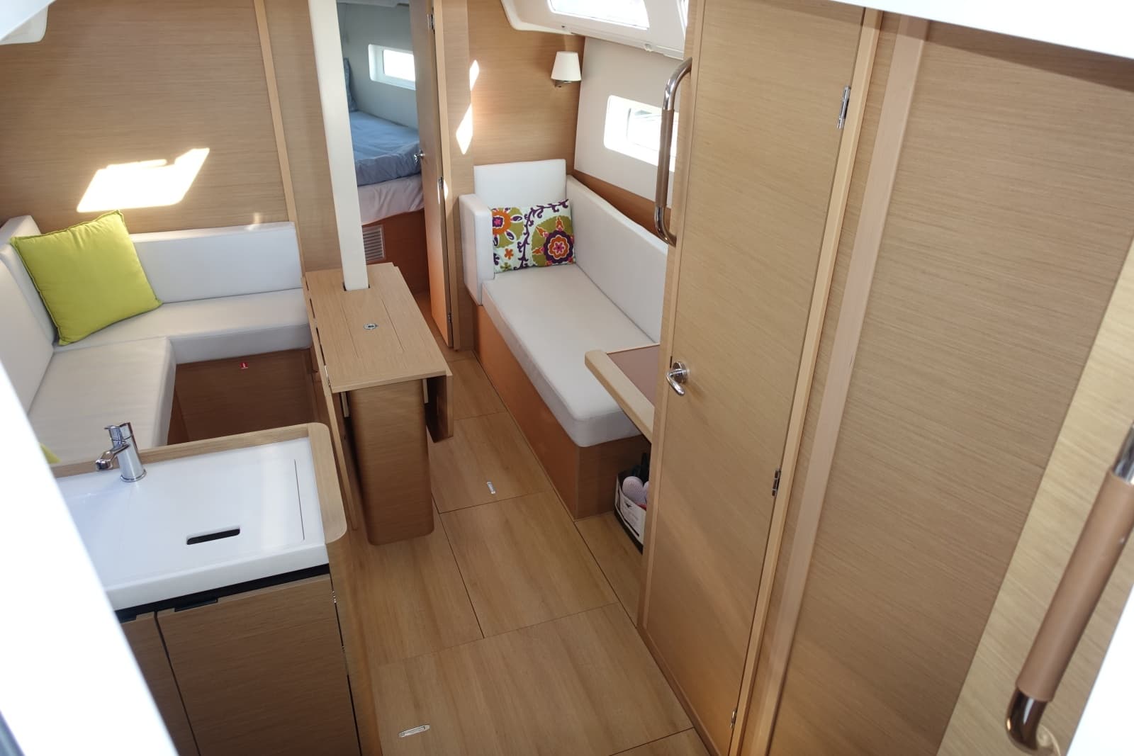 2023 Jeanneau 380 PERFORMANCE