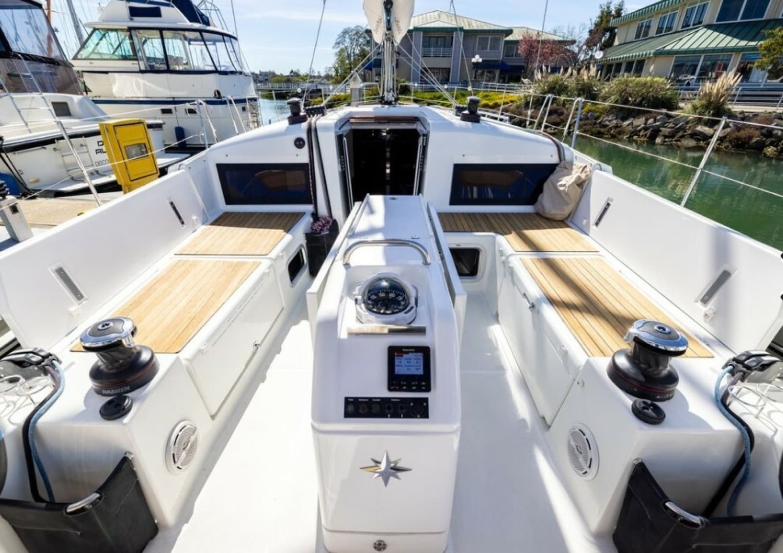 2018 Jeanneau Sun Odyssey 440