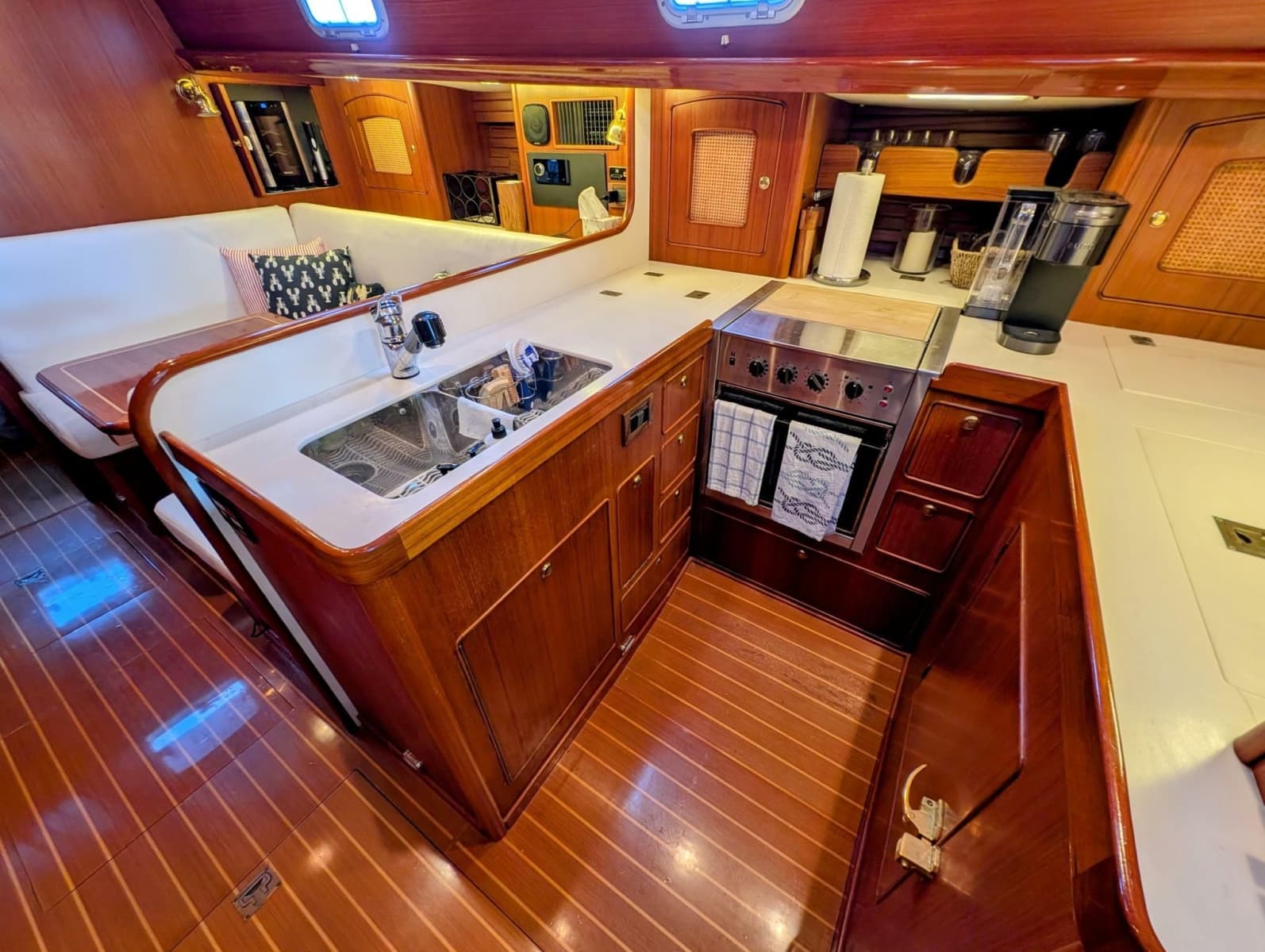 1998 Little Harbor Whisperjet 55