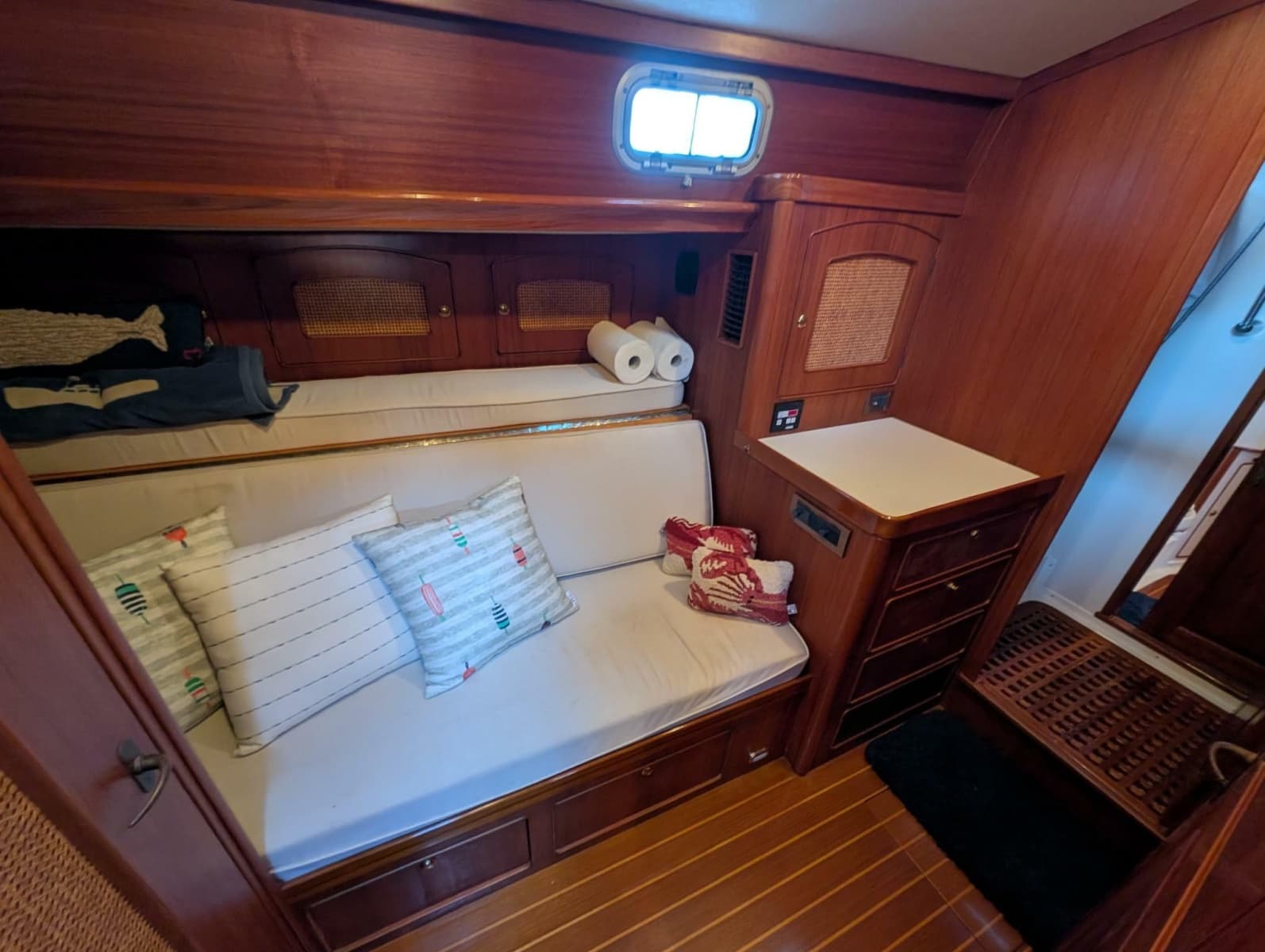 1998 Little Harbor Whisperjet 55