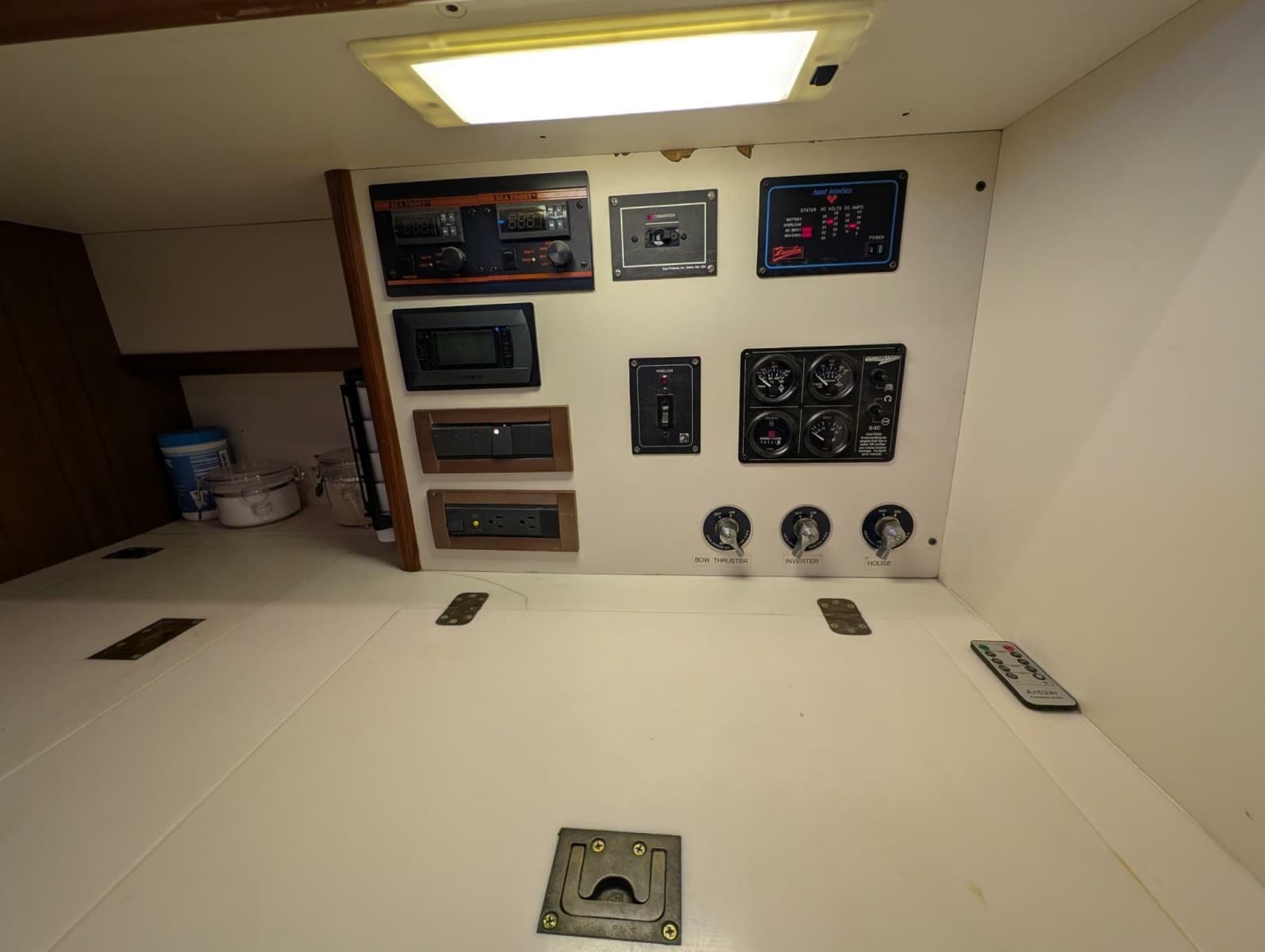 1998 Little Harbor Whisperjet 55