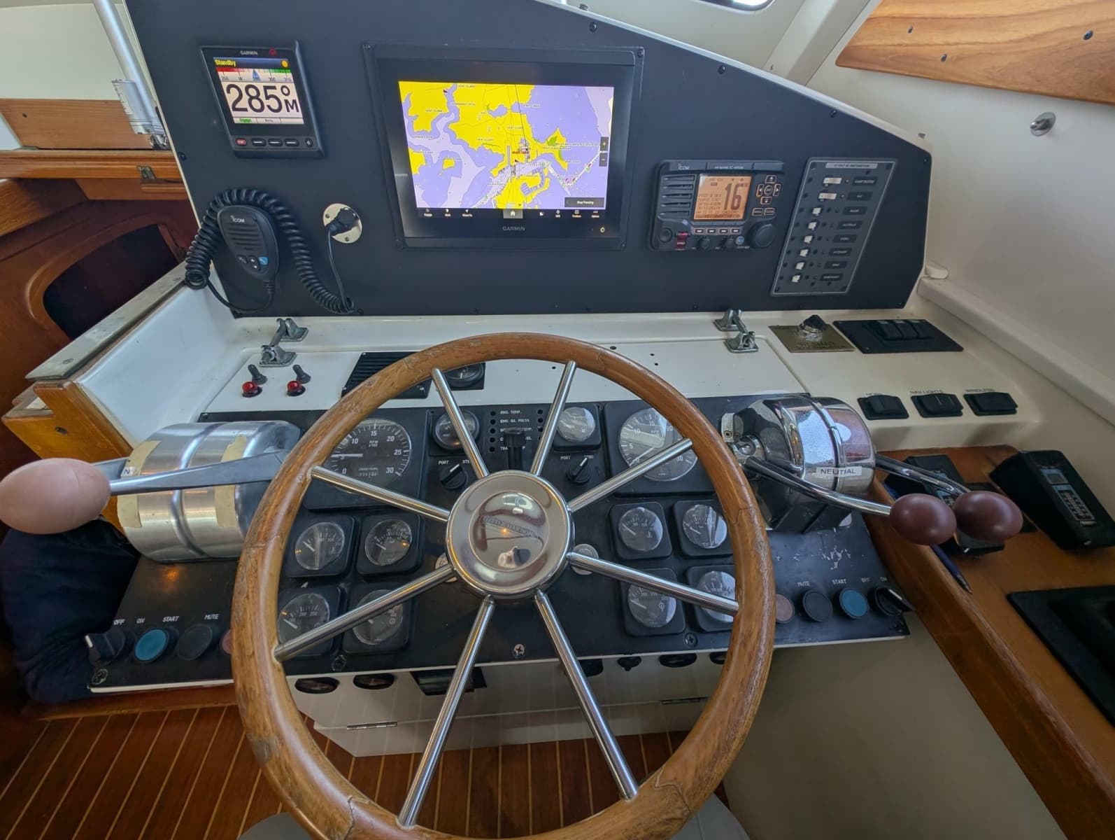 1998 Little Harbor Whisperjet 55