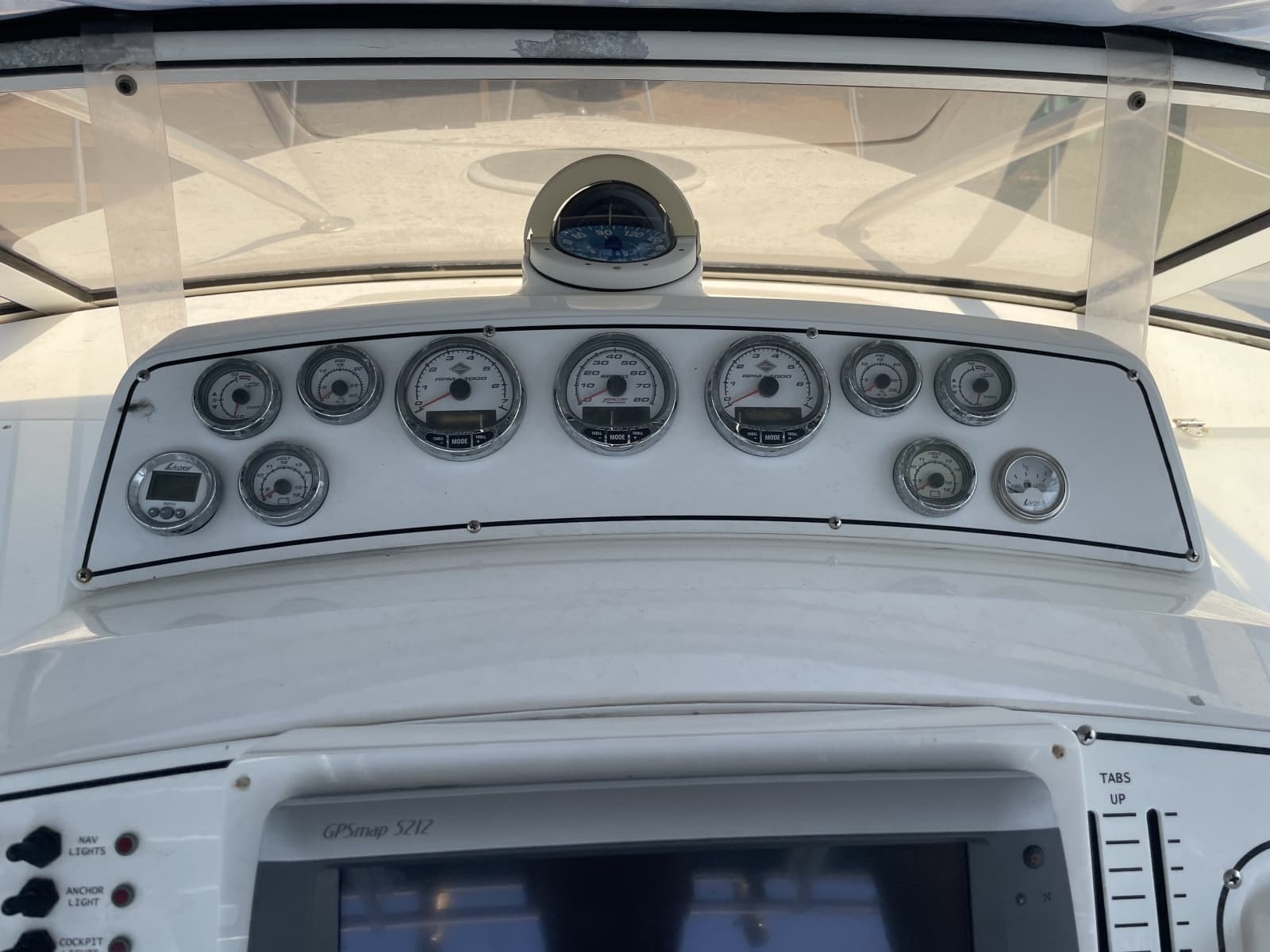 2006 Fountain 33SFC