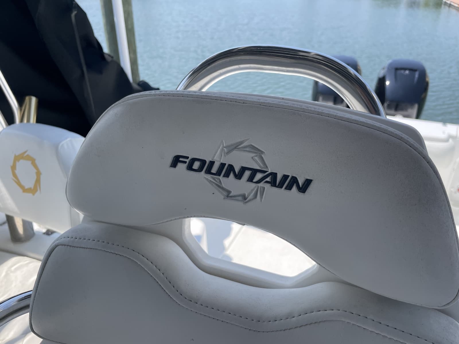 2006 Fountain 33SFC