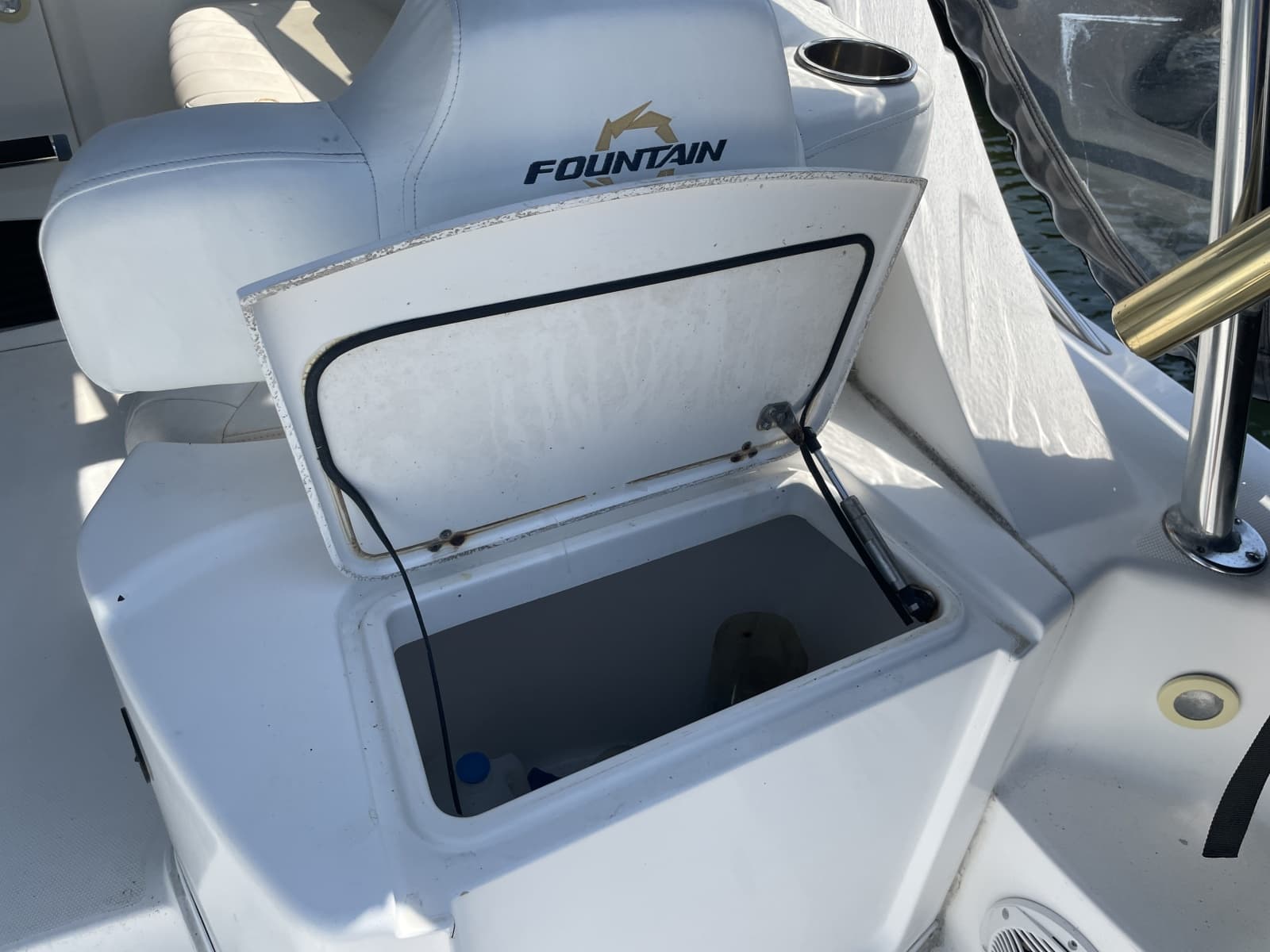 2006 Fountain 33SFC
