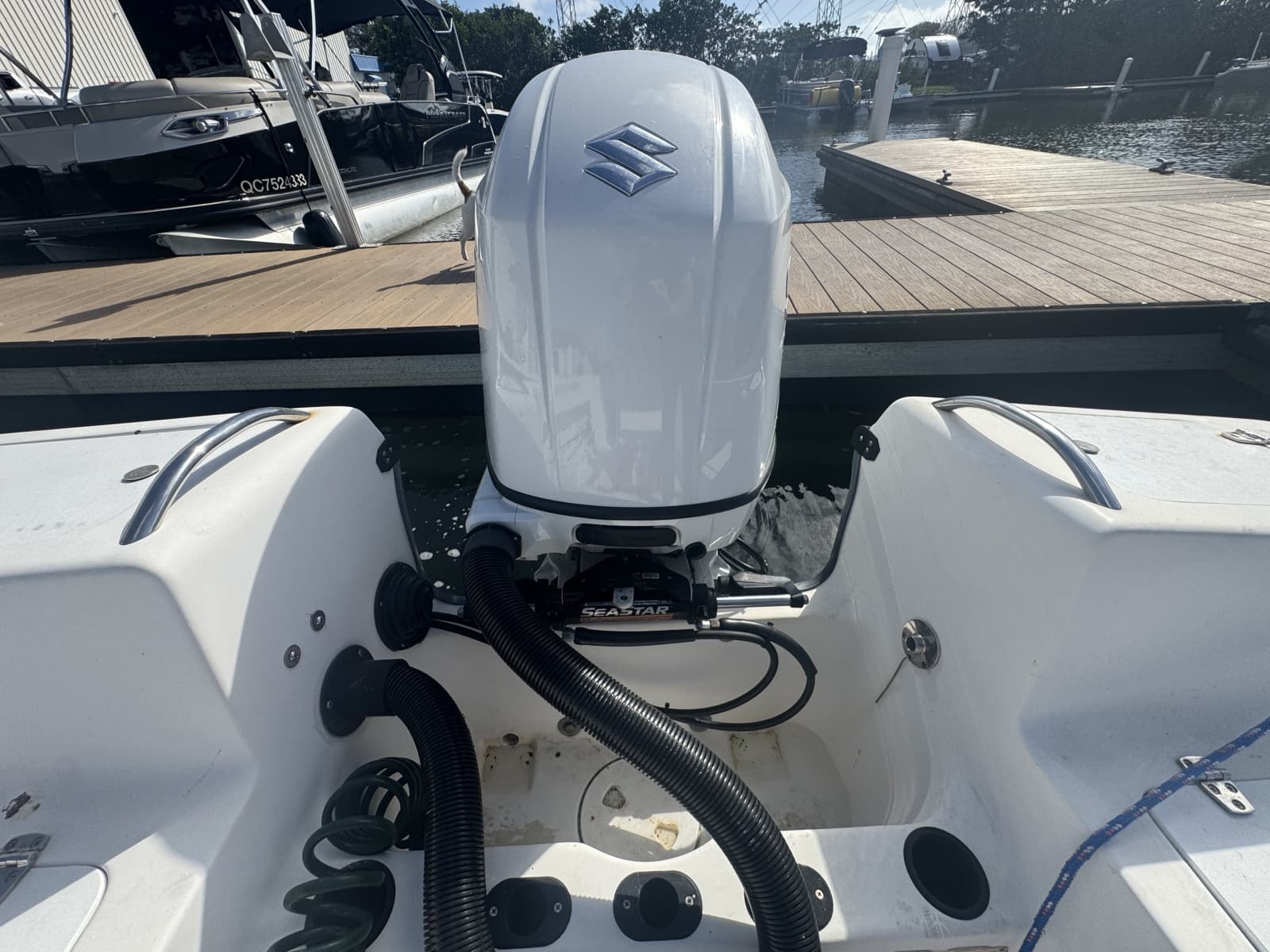 2005 Angler 204