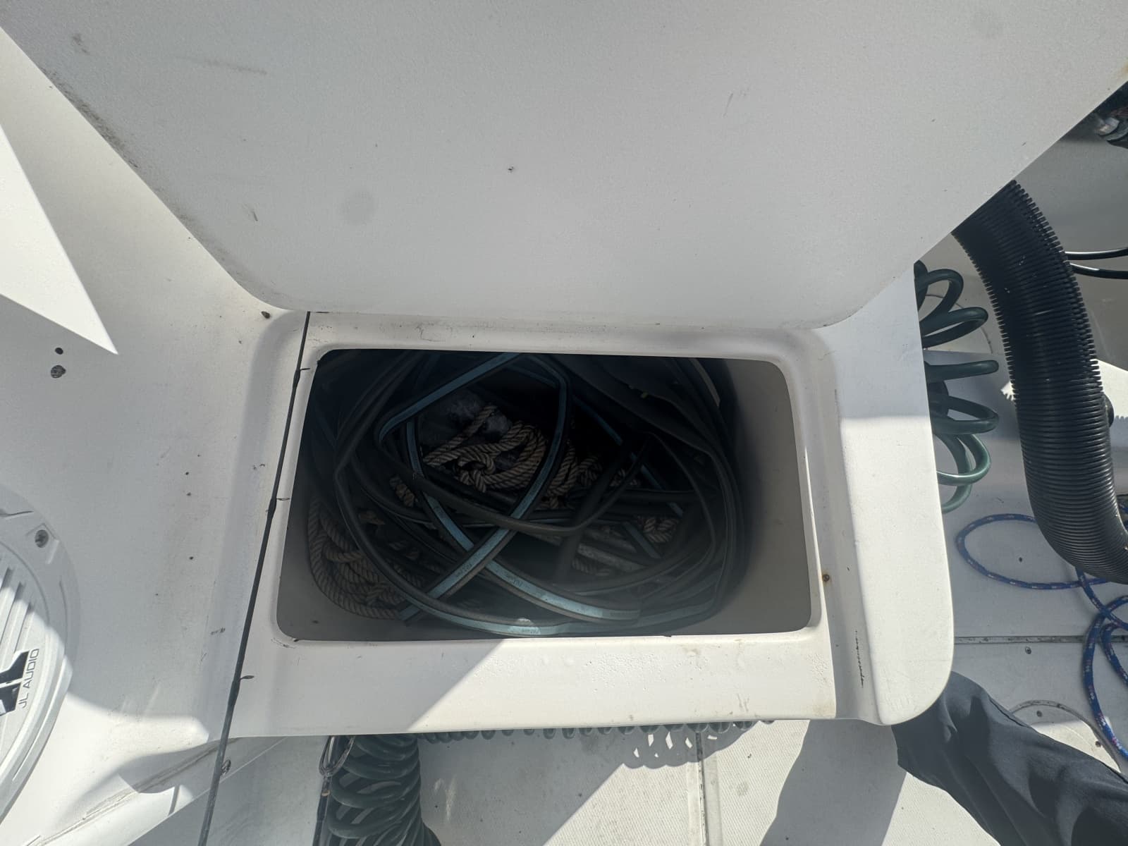 2005 Angler 204