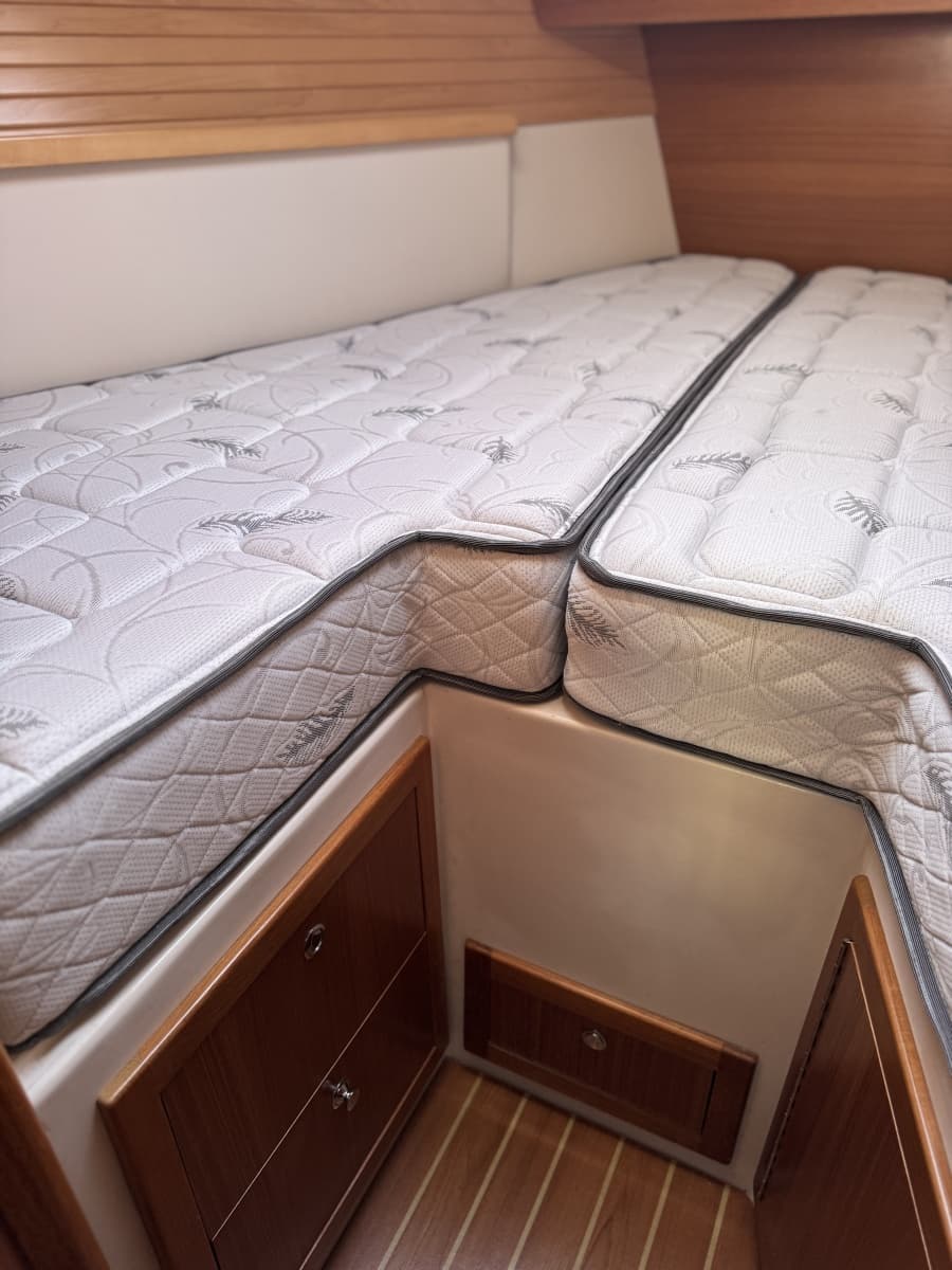 2019 Catalina 315