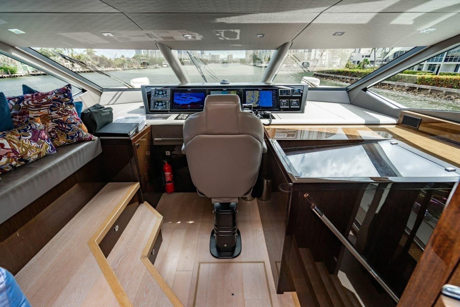 2019 Sunseeker 95 Motor Yacht