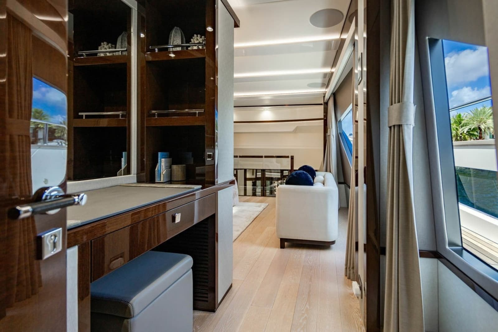 2019 Sunseeker 95 Motor Yacht