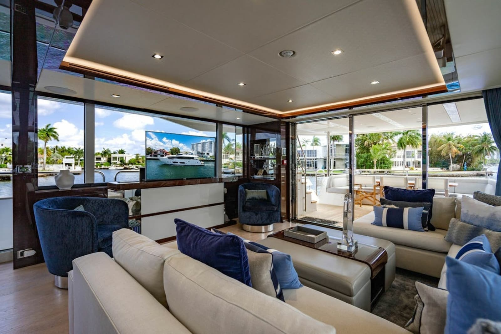 2019 Sunseeker 95 Motor Yacht