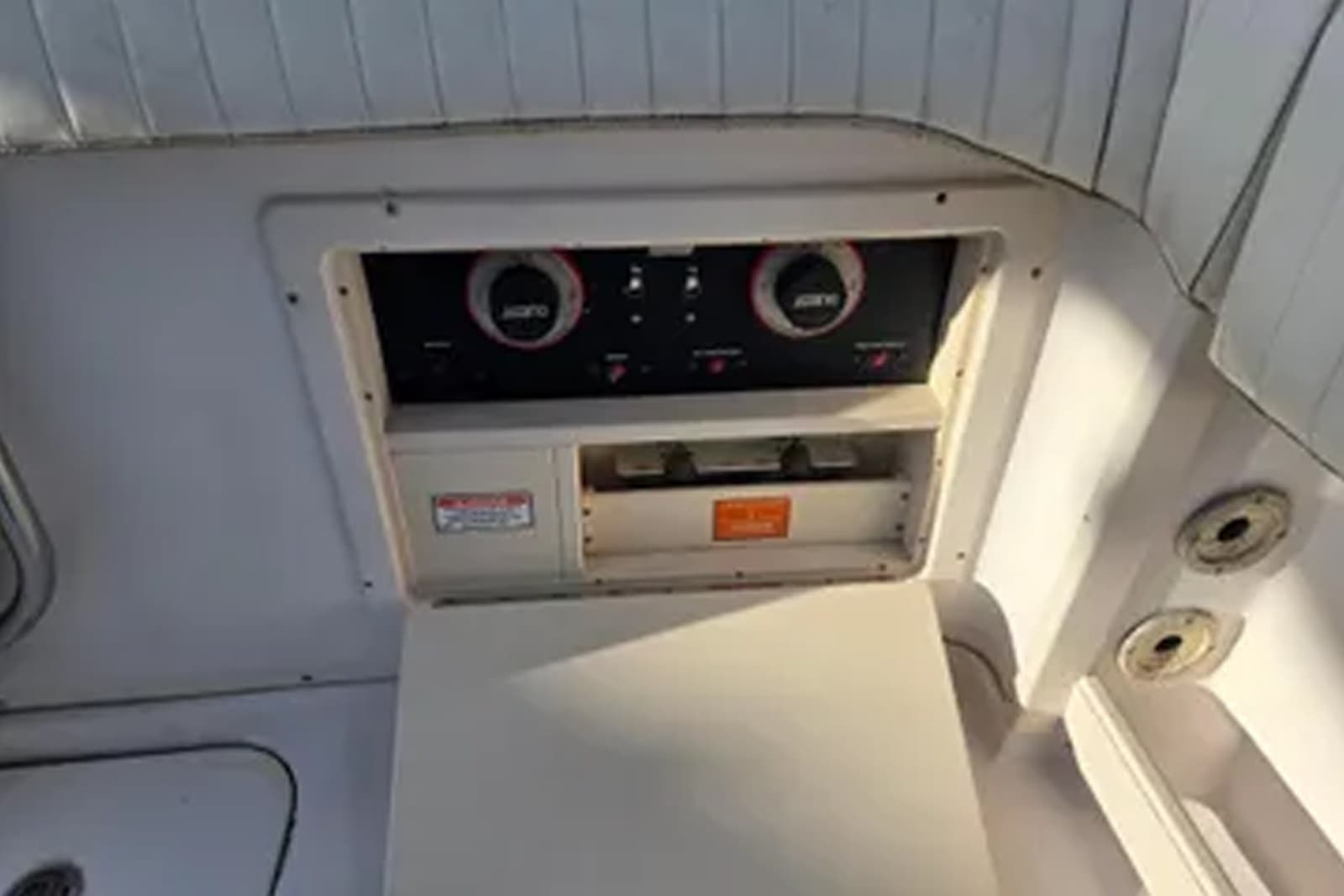 2004 Grady-White Express 330