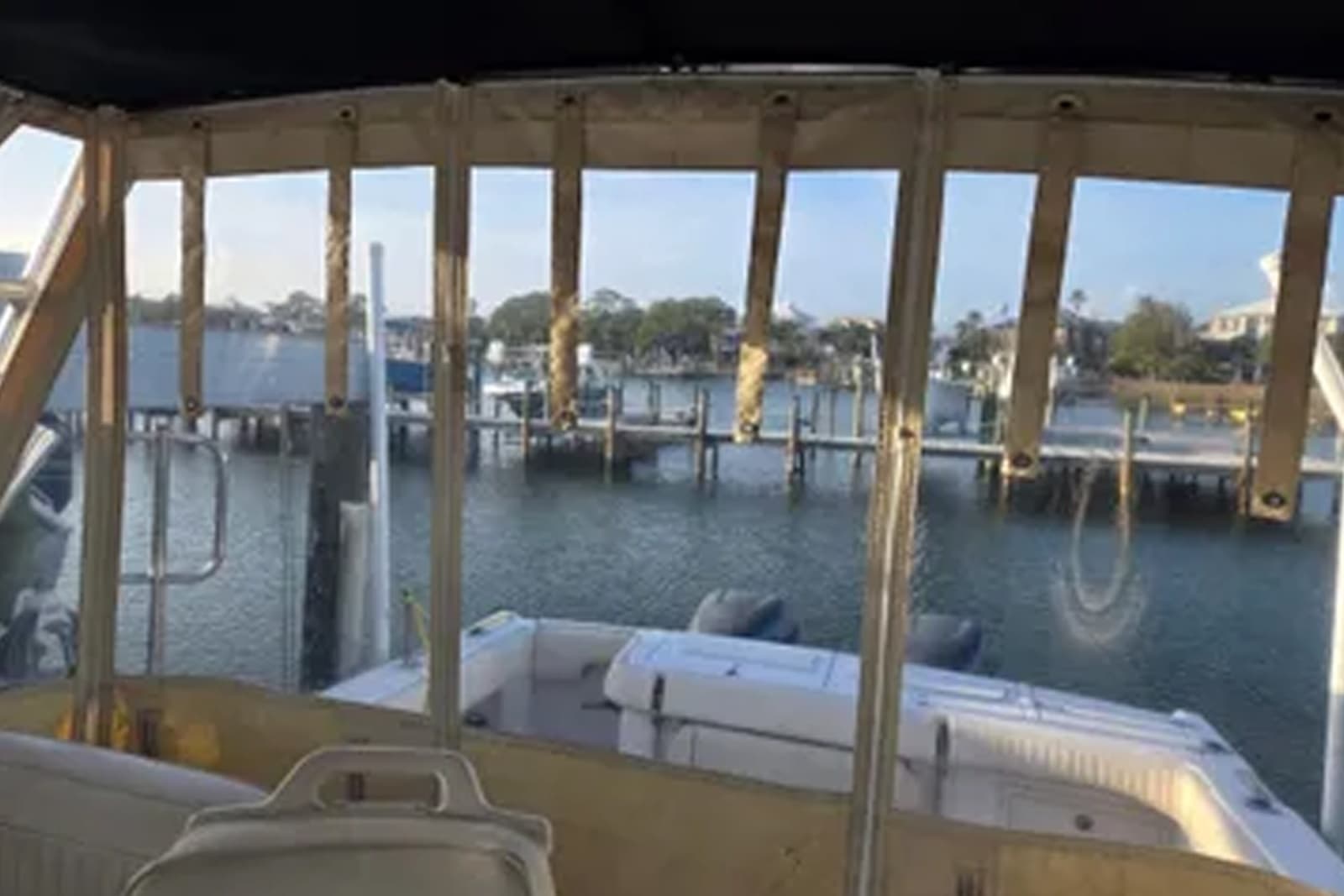 2004 Grady-White Express 330