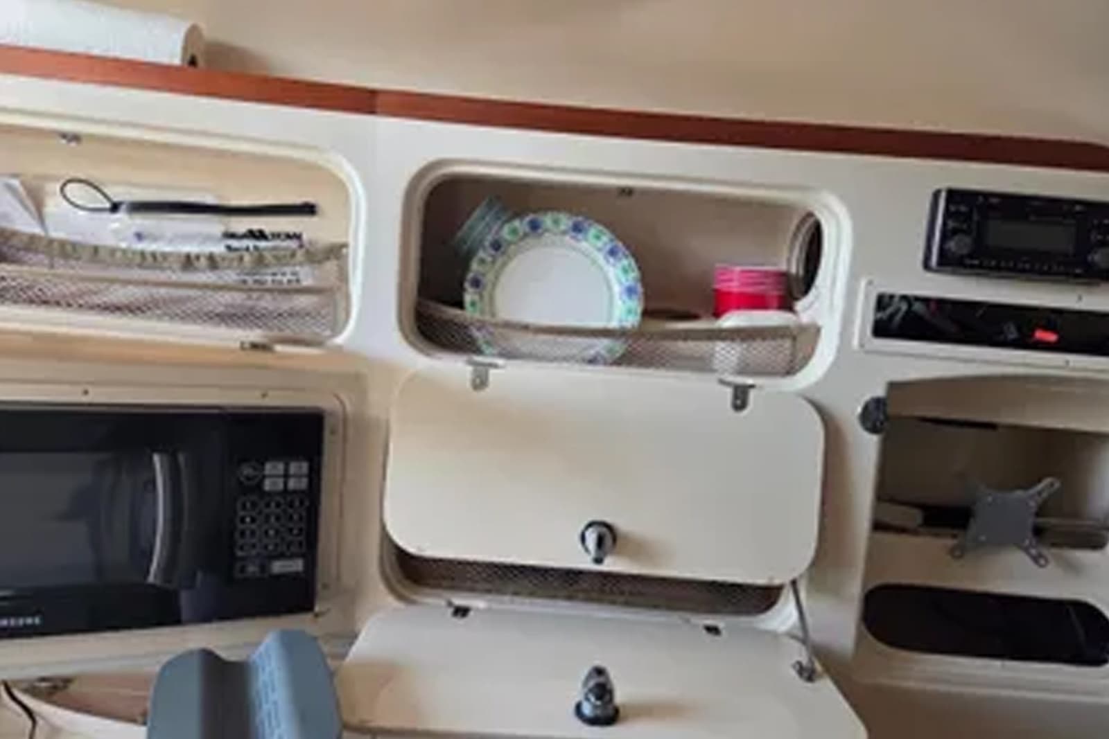 2004 Grady-White Express 330