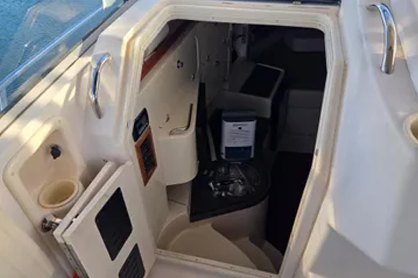 2004 Grady-White Express 330