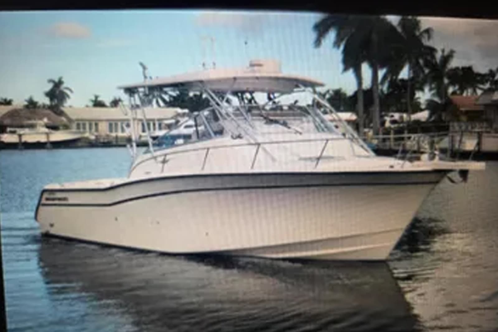 2004 Grady-White Express 330