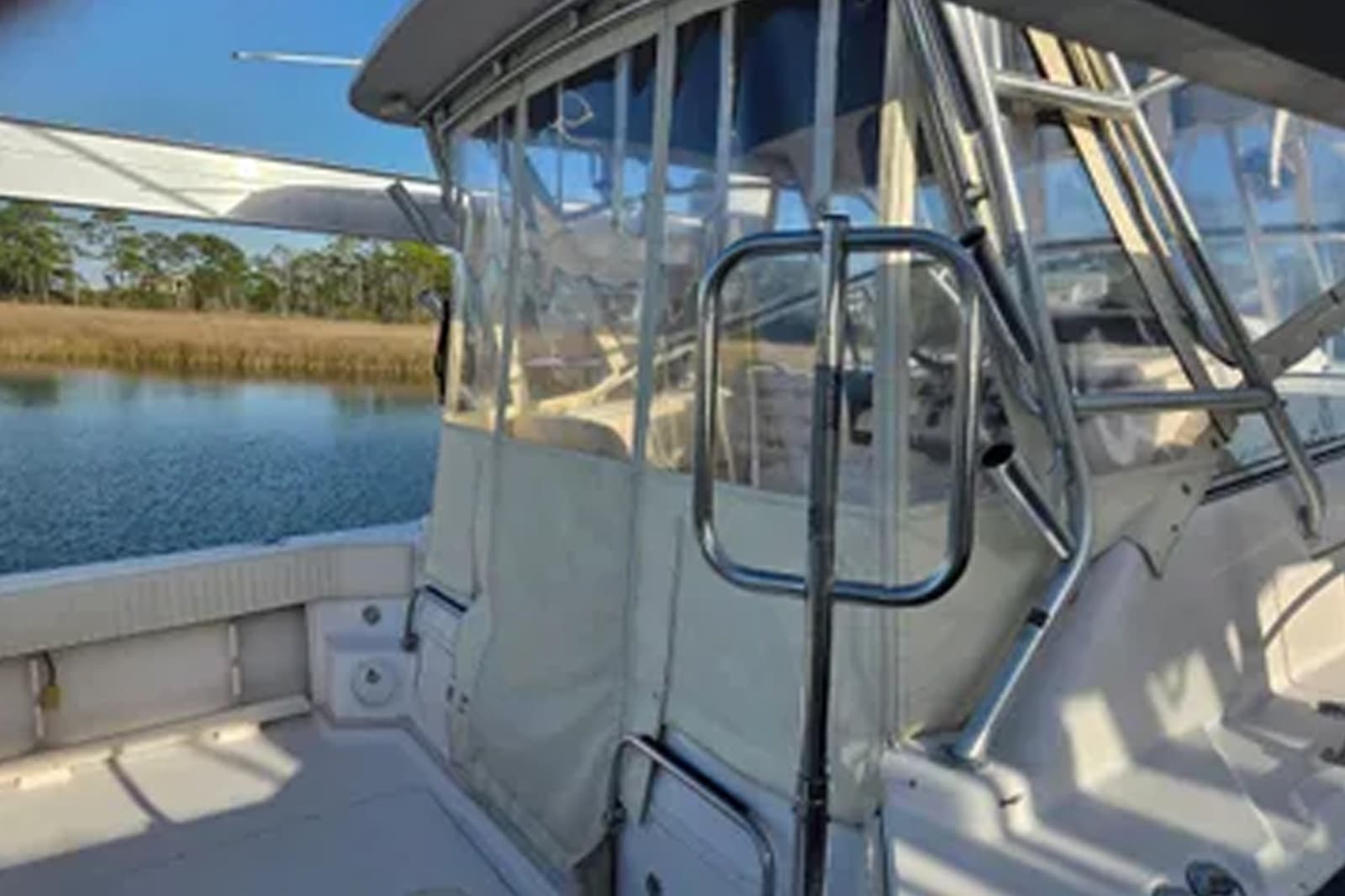 2004 Grady-White Express 330