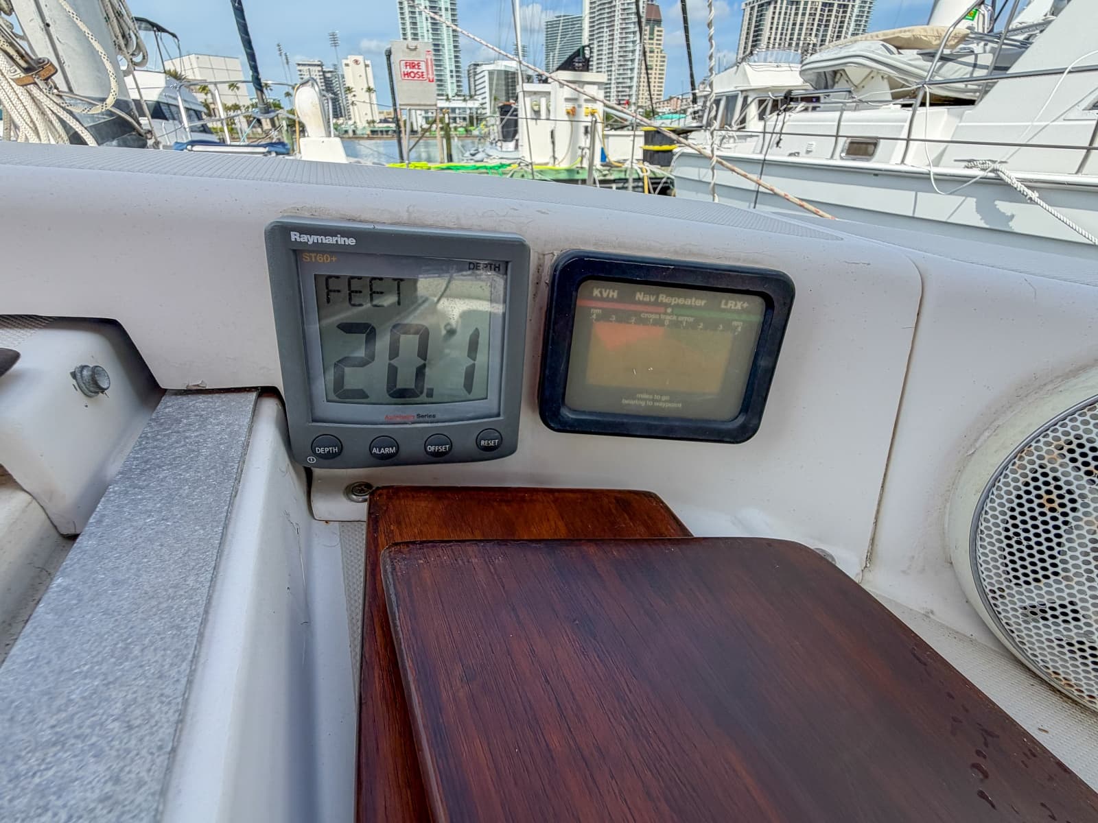 1984 Pearson 385