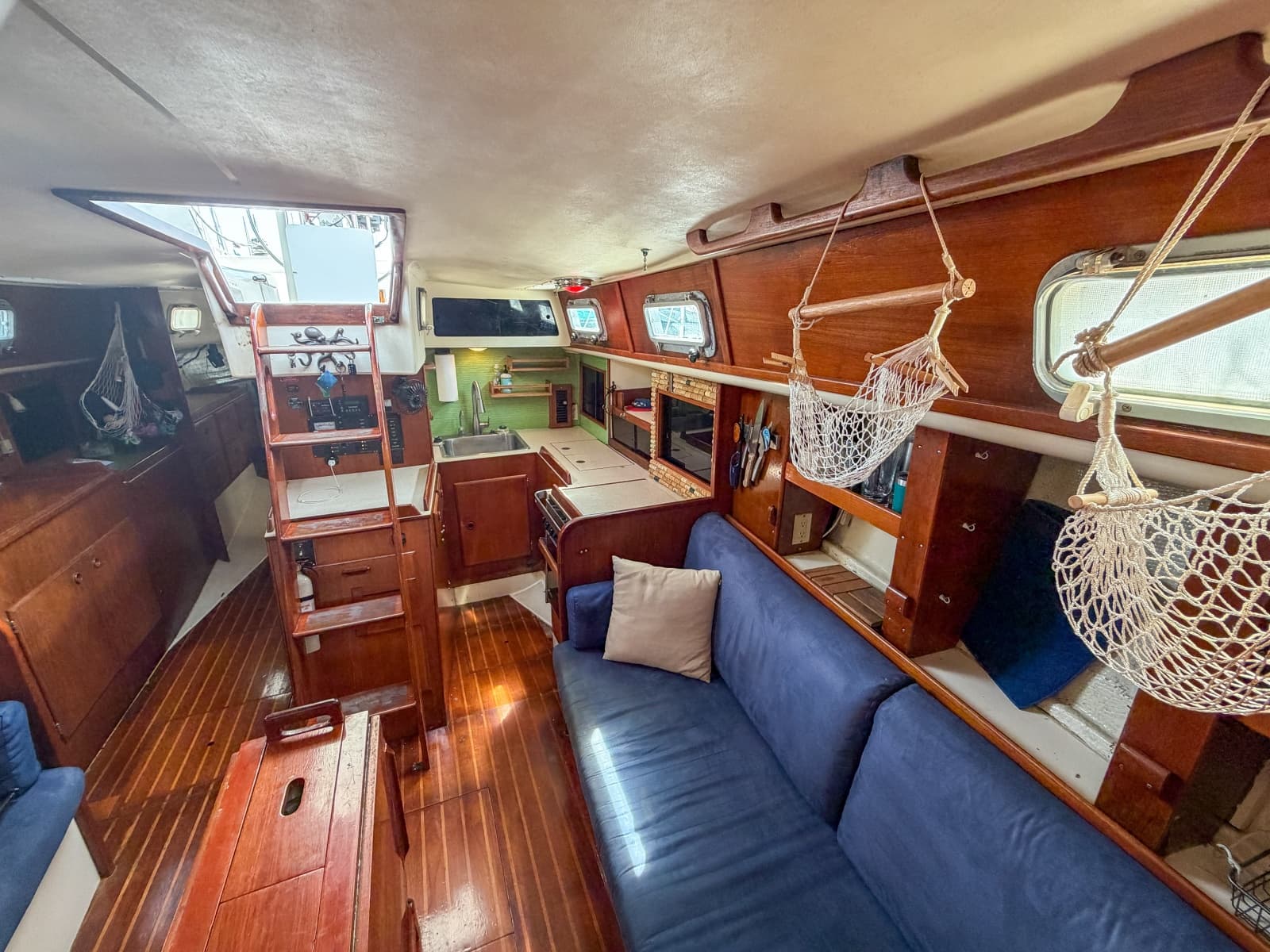 1984 Pearson 385