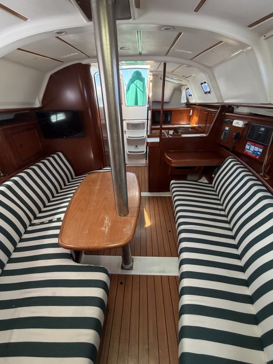 2003 Beneteau 331