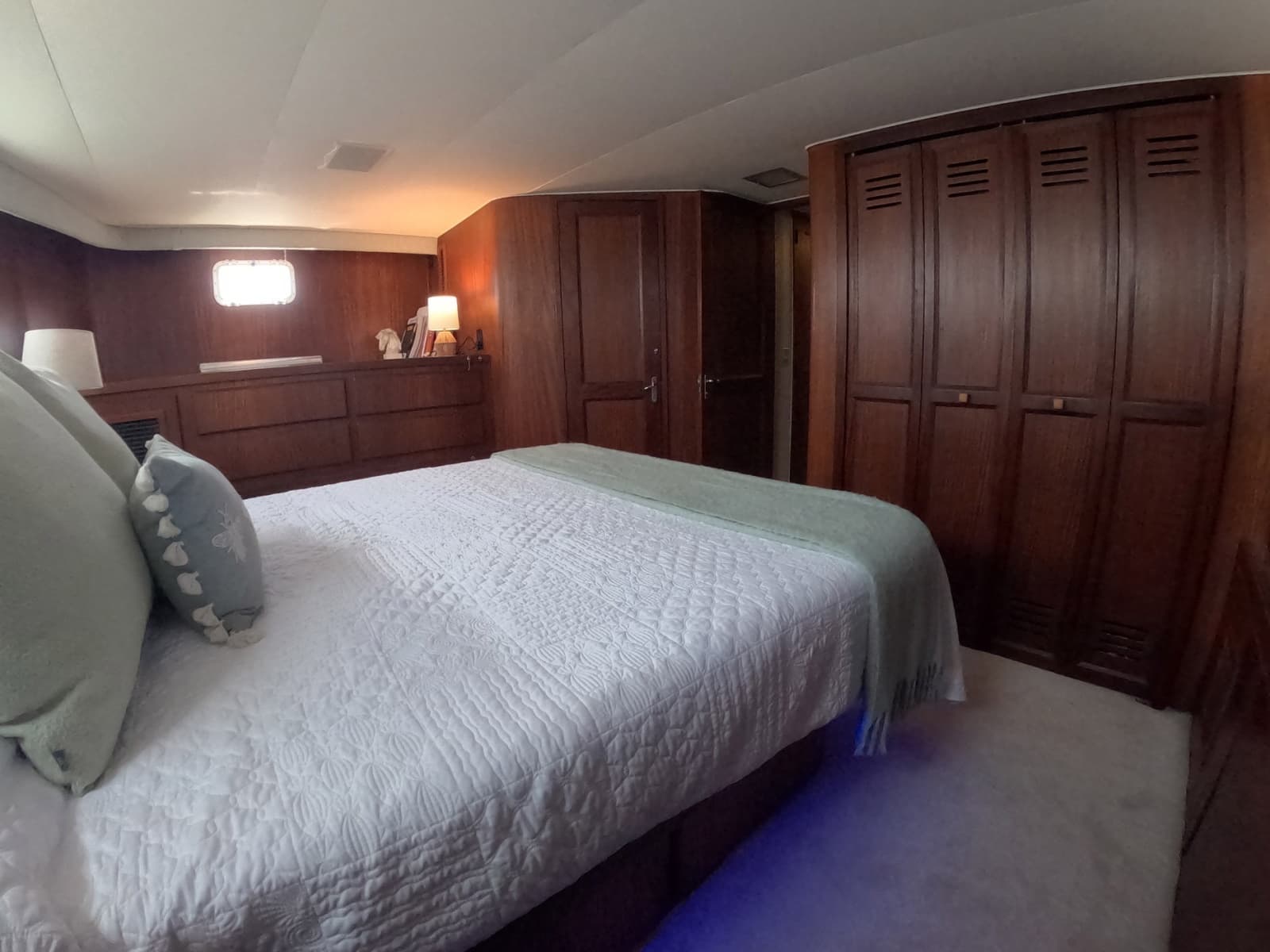 1987 Hatteras Motor Yacht