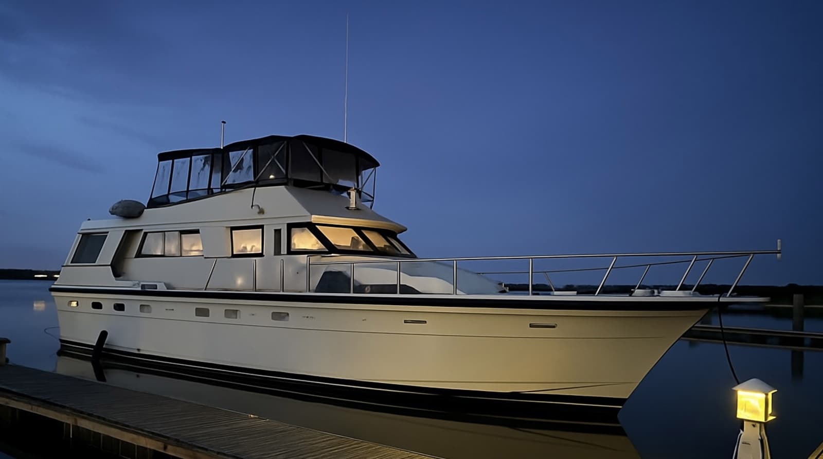 1987 Hatteras Motor Yacht