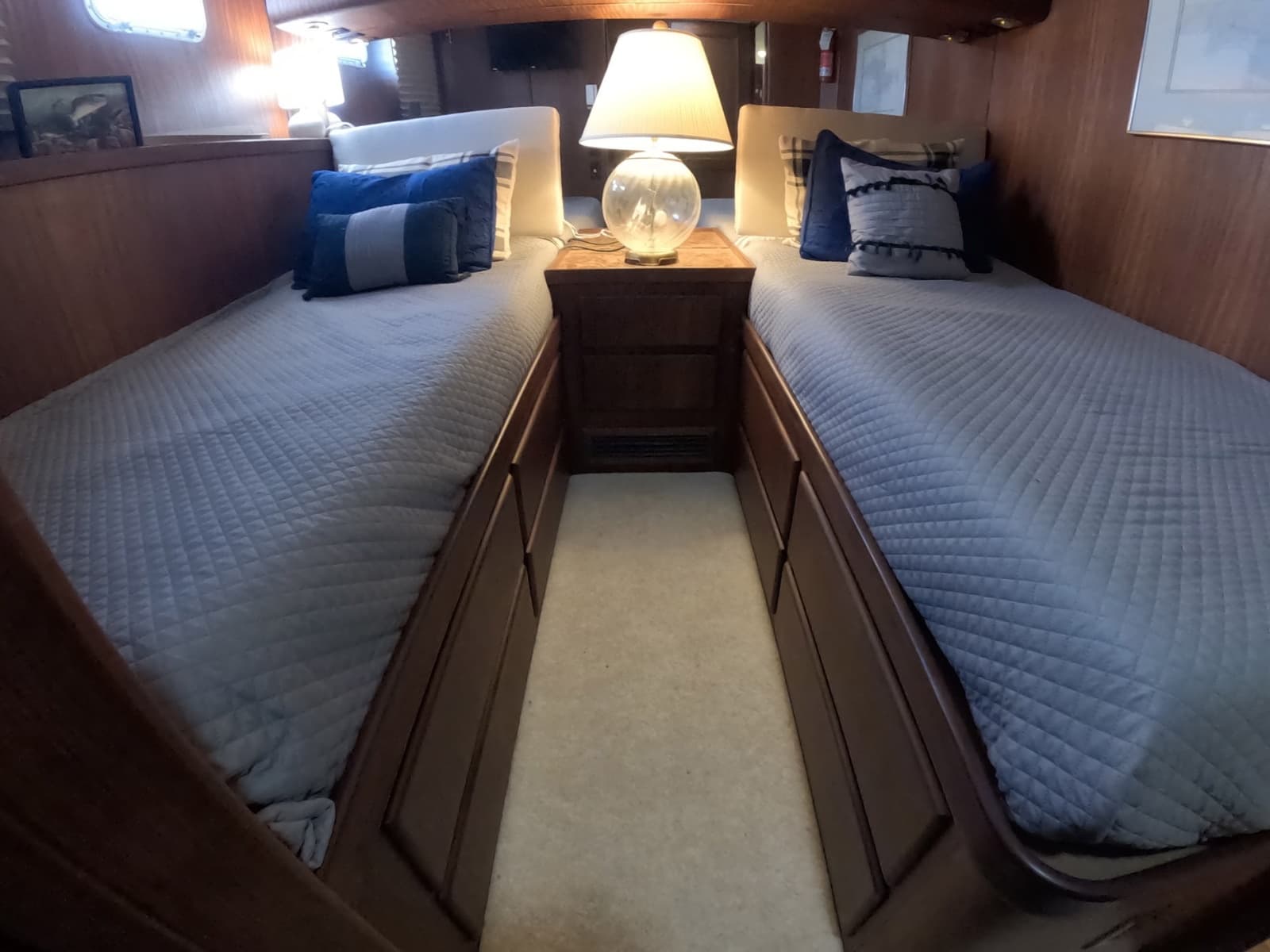 1987 Hatteras Motor Yacht