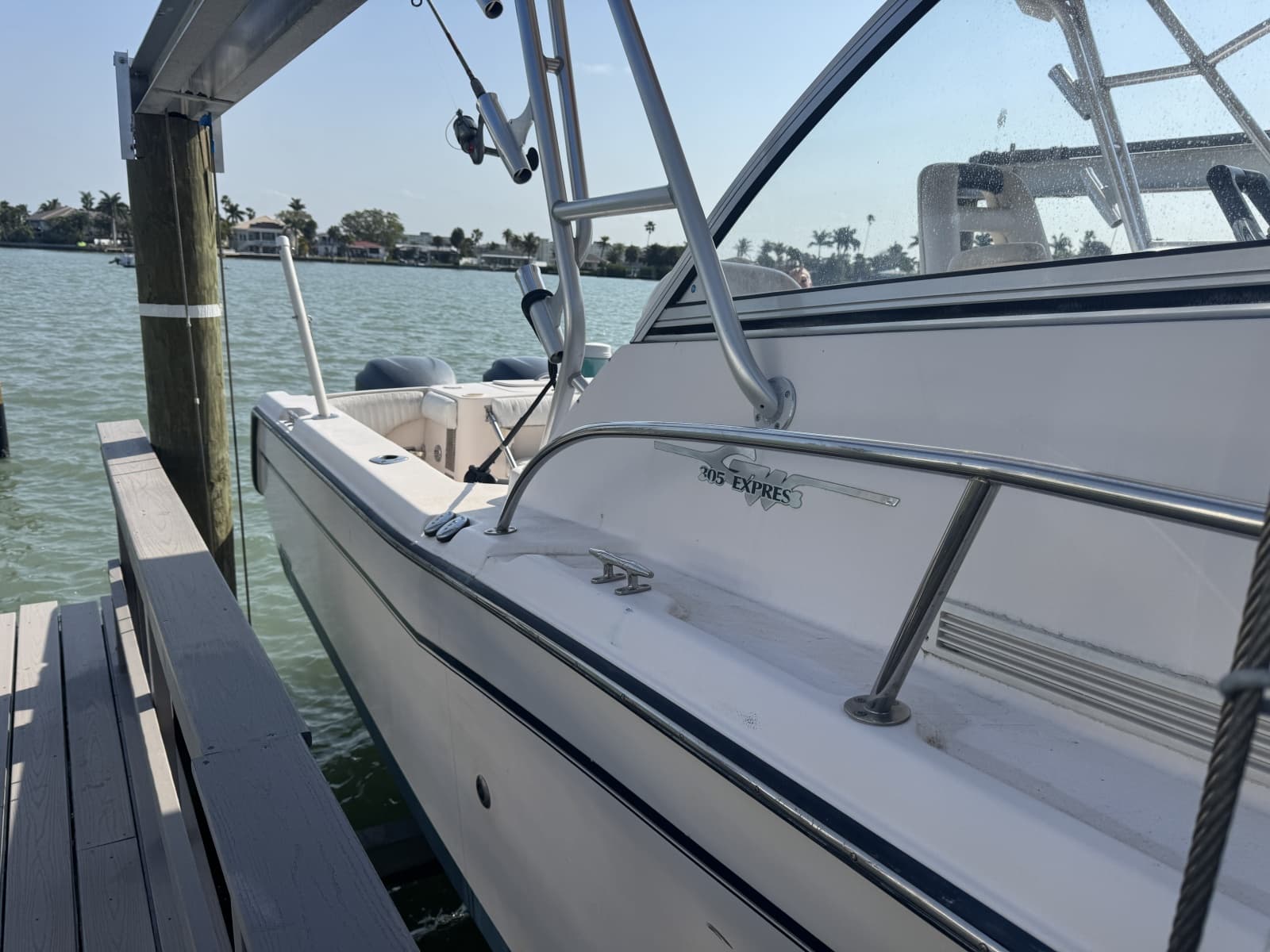 2007 Grady-White 305 Express