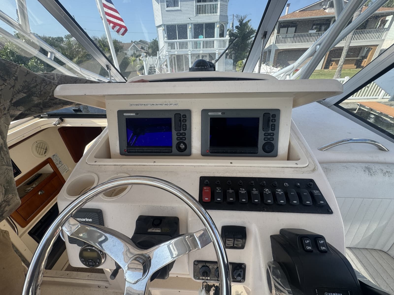 2007 Grady-White 305 Express