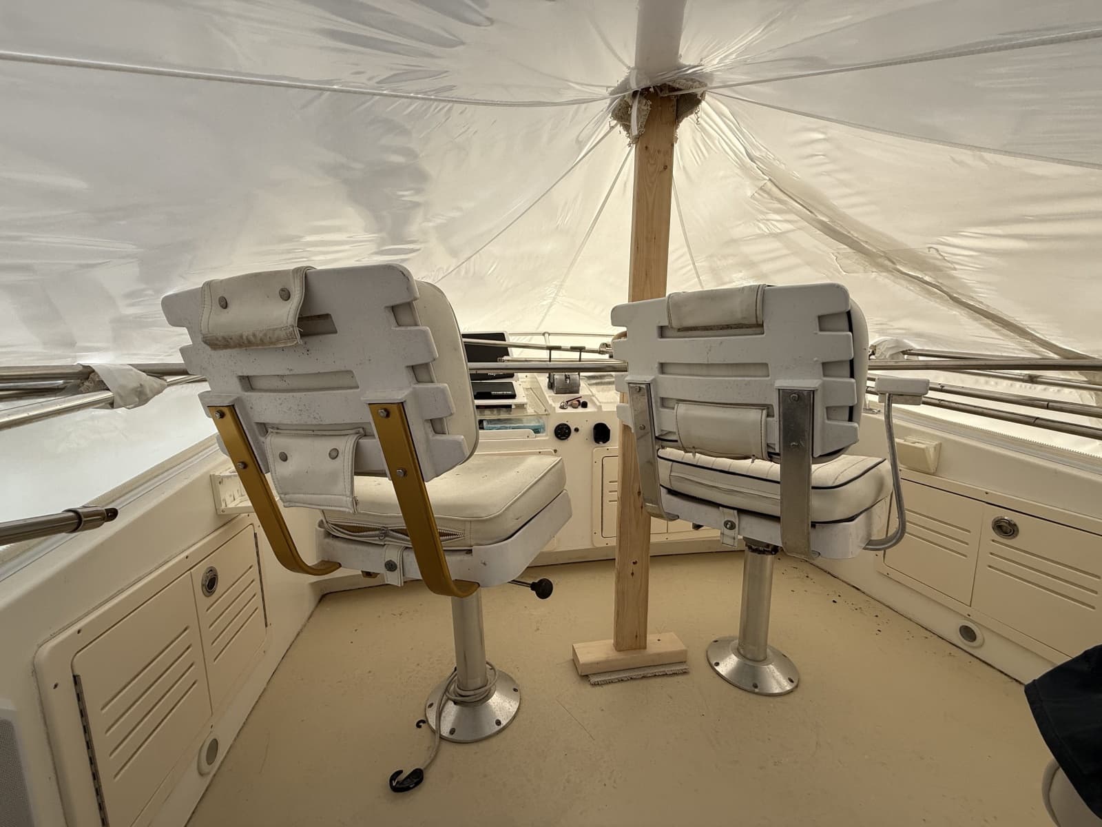 1996 Legacy Yachts 40 Flybridge