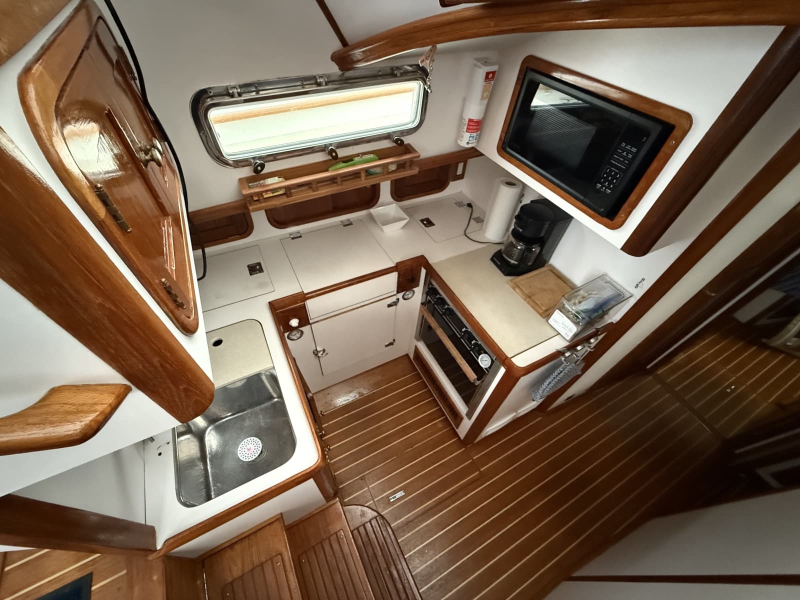 1996 Legacy Yachts 40 Flybridge