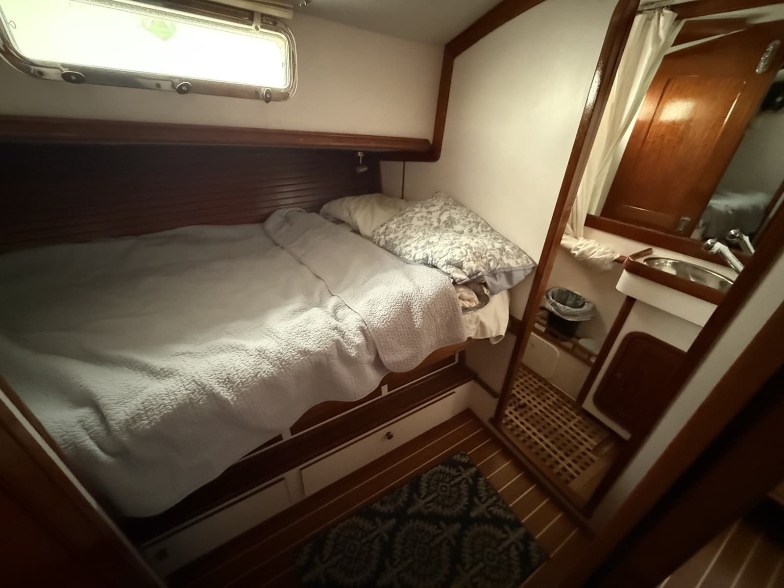 1996 Legacy Yachts 40 Flybridge