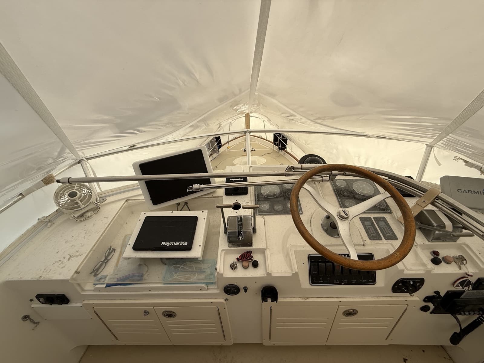 1996 Legacy Yachts 40 Flybridge