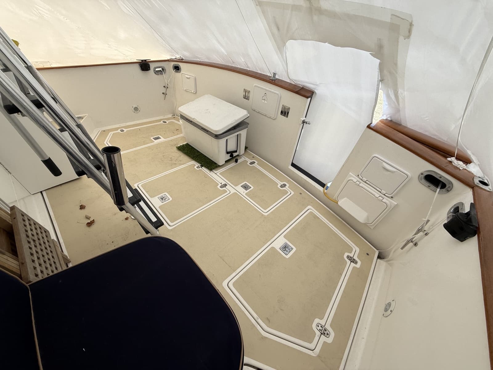 1996 Legacy Yachts 40 Flybridge