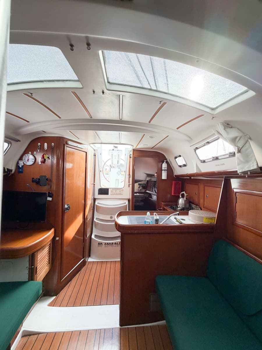 2007 Beneteau 323
