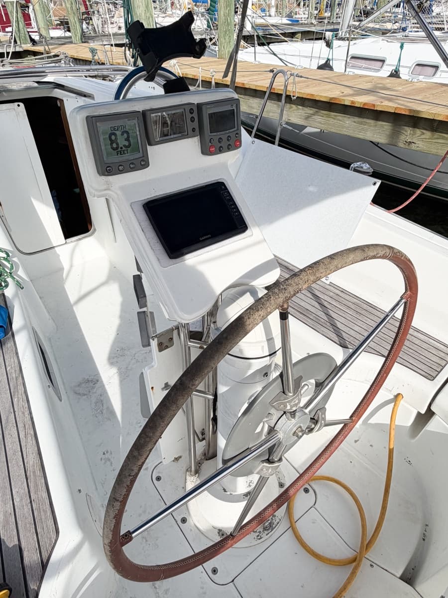 2007 Beneteau 323