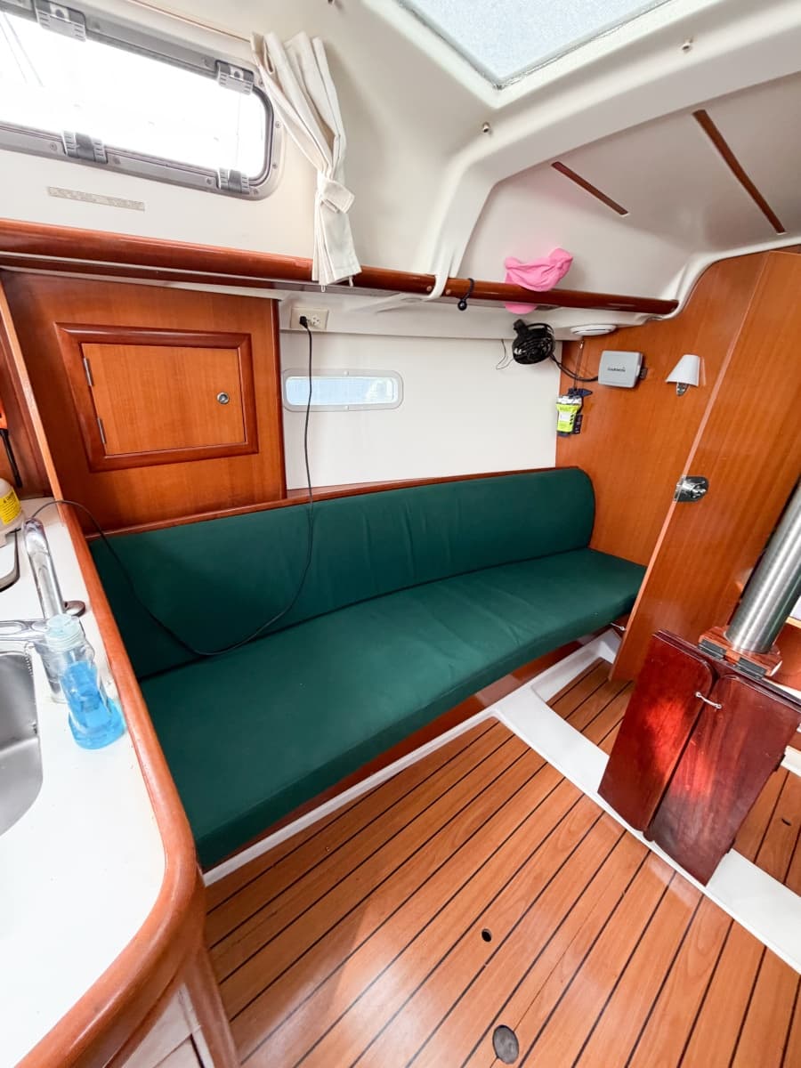 2007 Beneteau 323