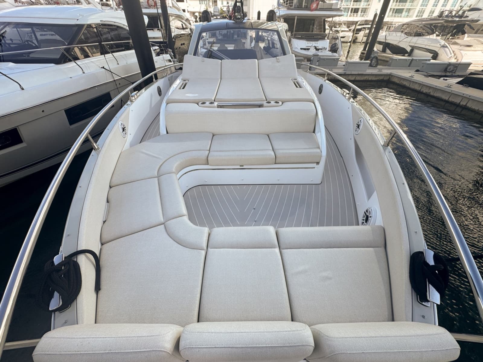 2023 Azimut Verve 47