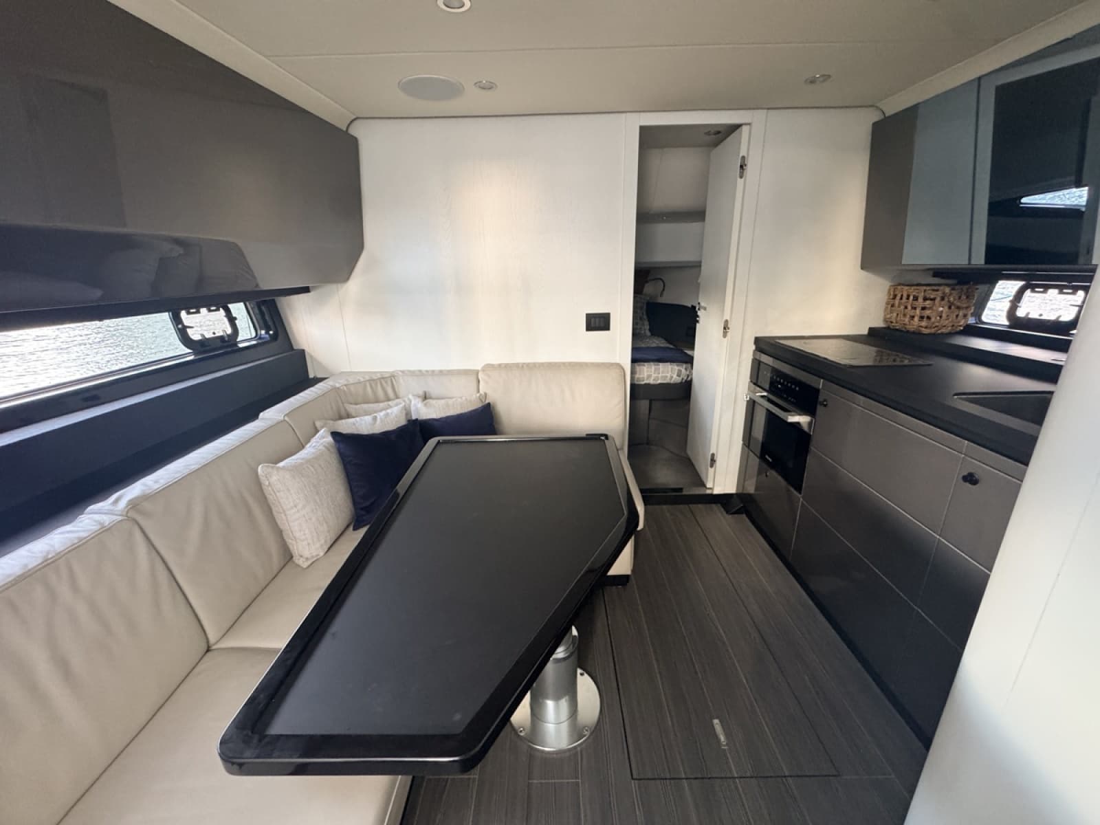 2023 Azimut Verve 47