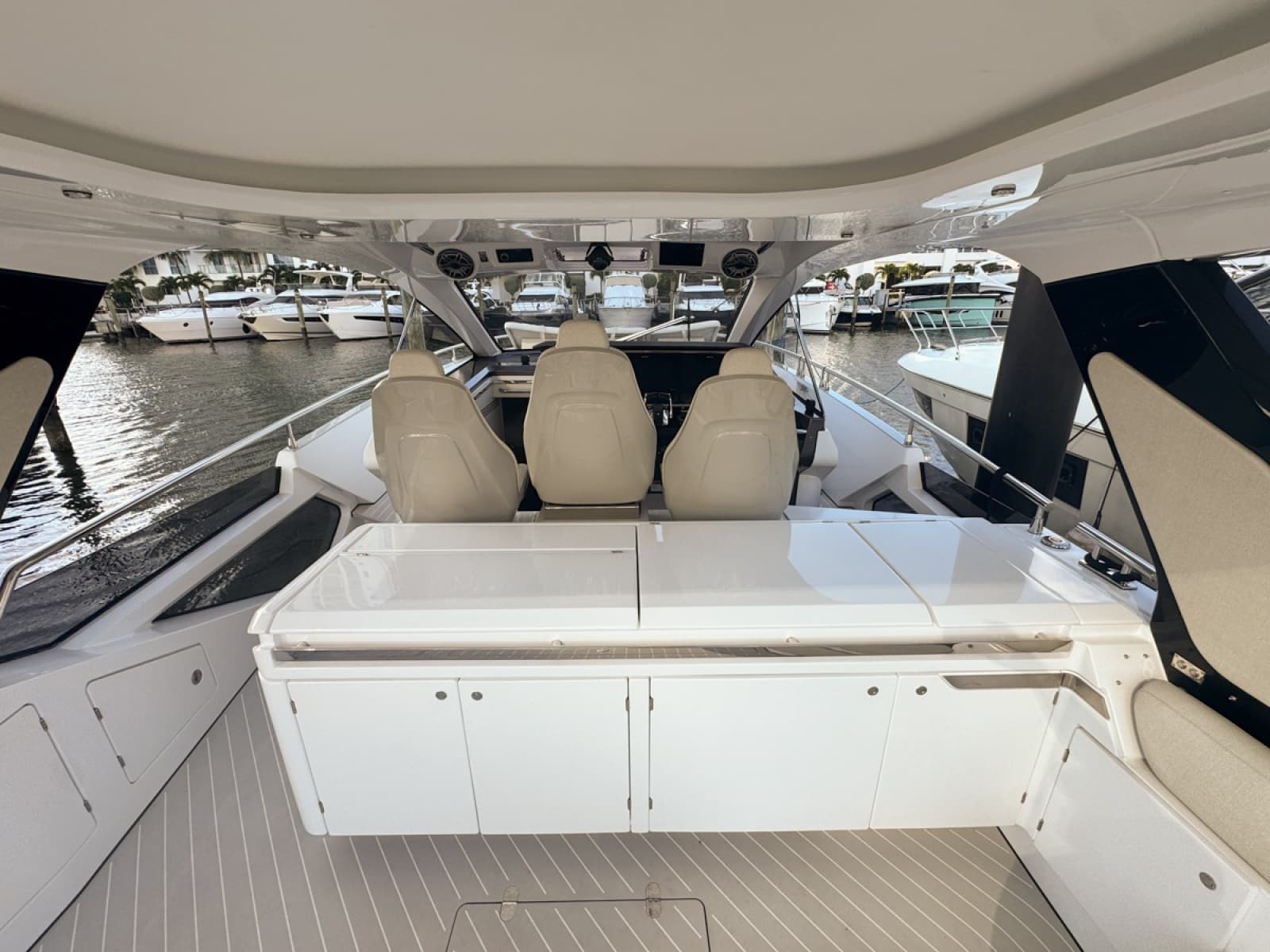2023 Azimut Verve 47