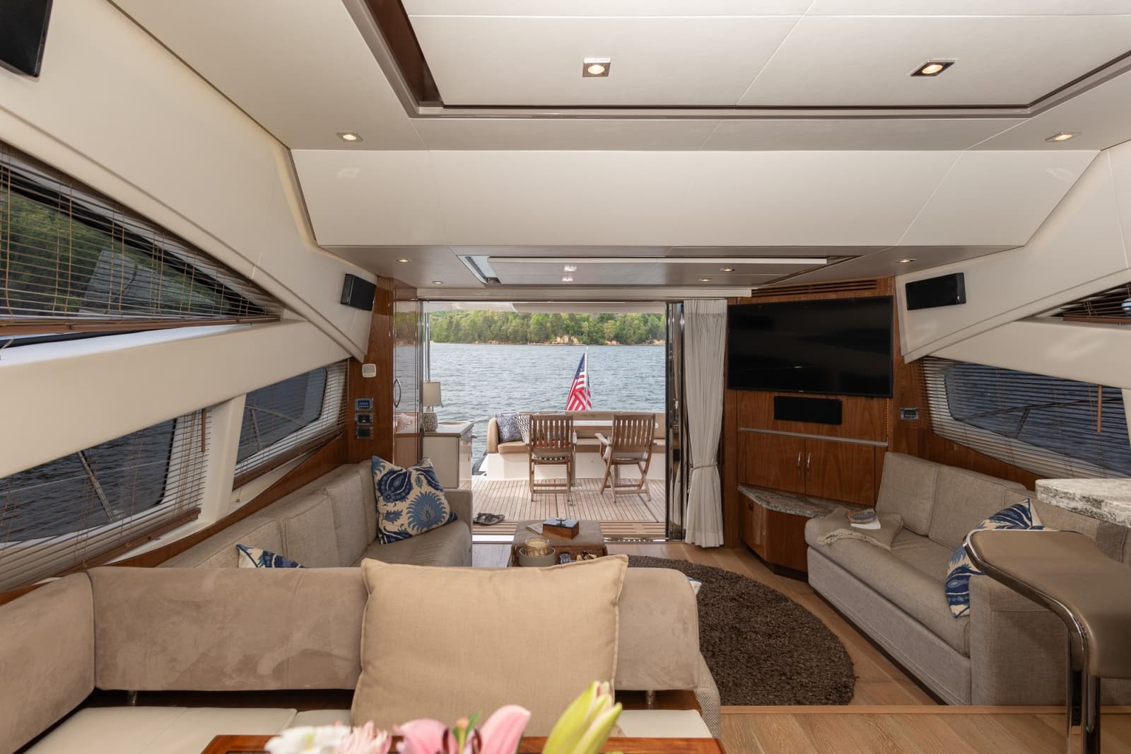 2018 Sea Ray L650 FLY