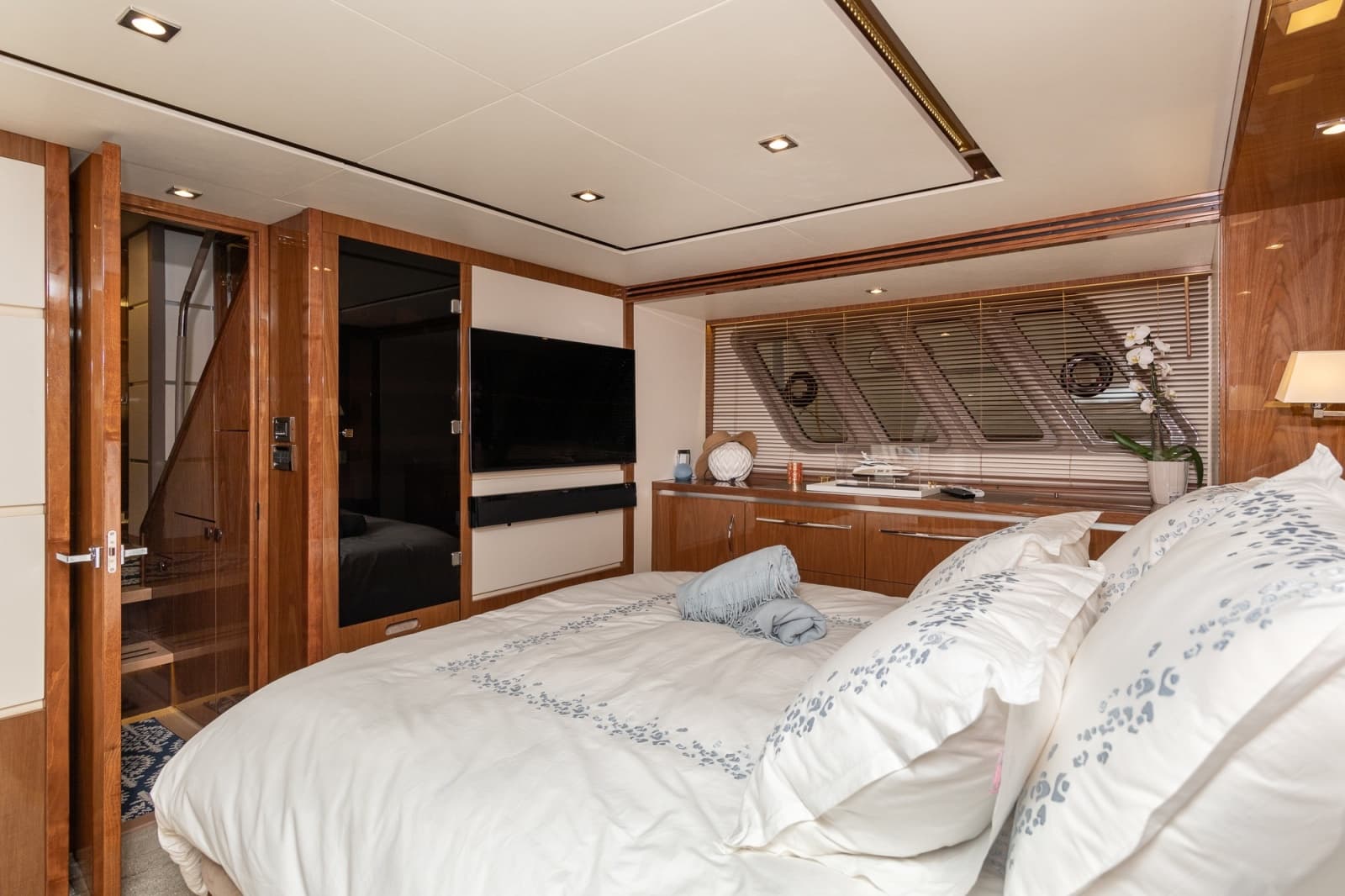 2018 Sea Ray L650 FLY