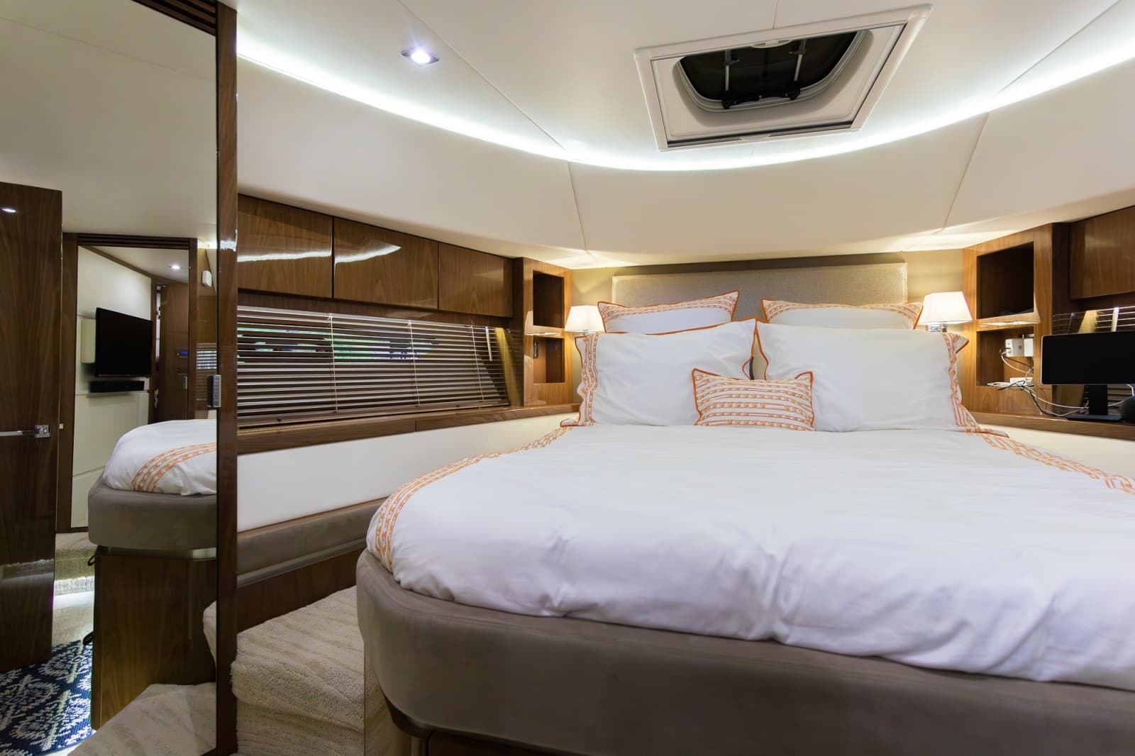 2018 Sea Ray L650 FLY